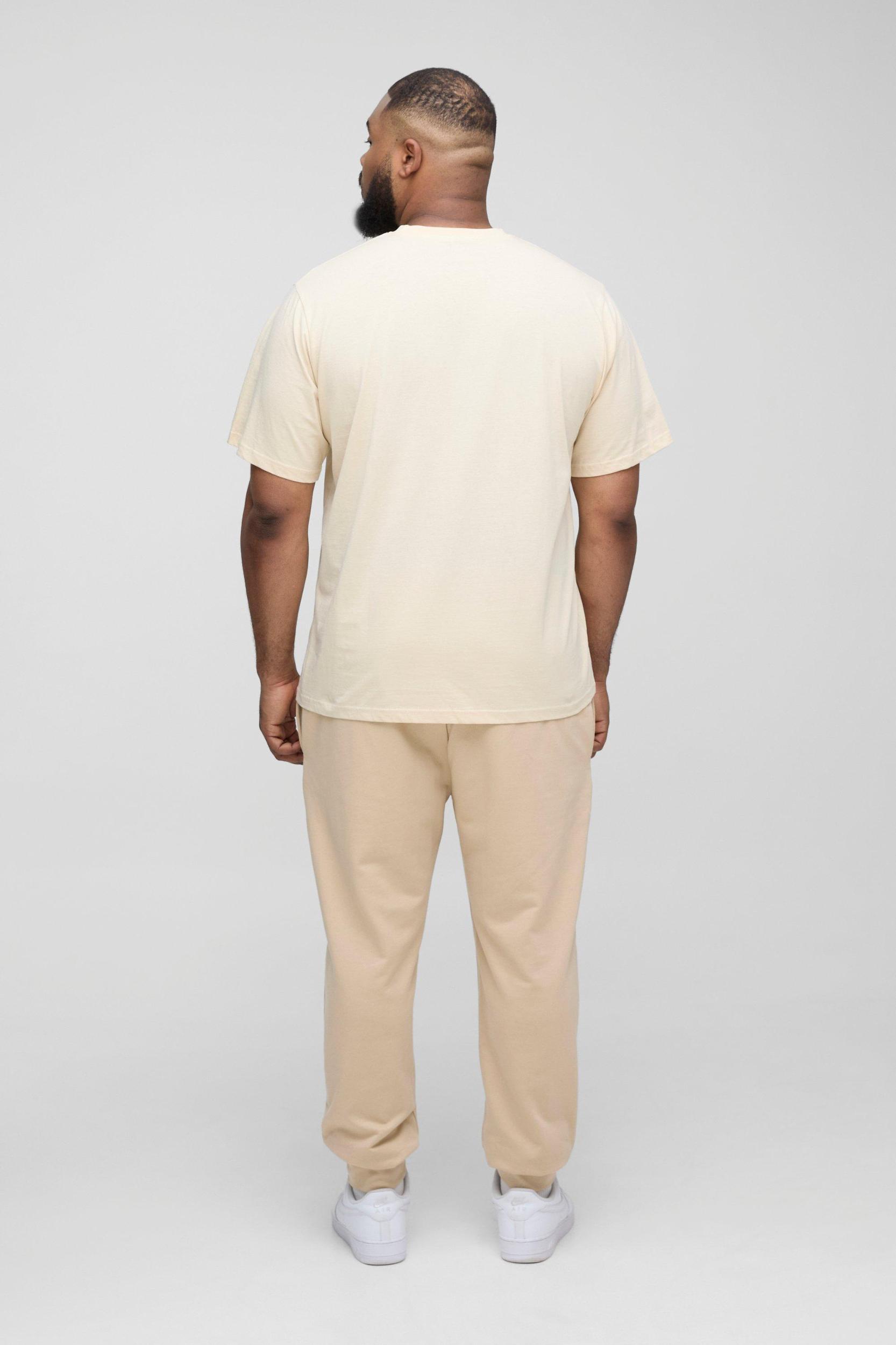 Plus Lightweight Regular Fit Basic Sweatpants | boohooMAN USA Product Image