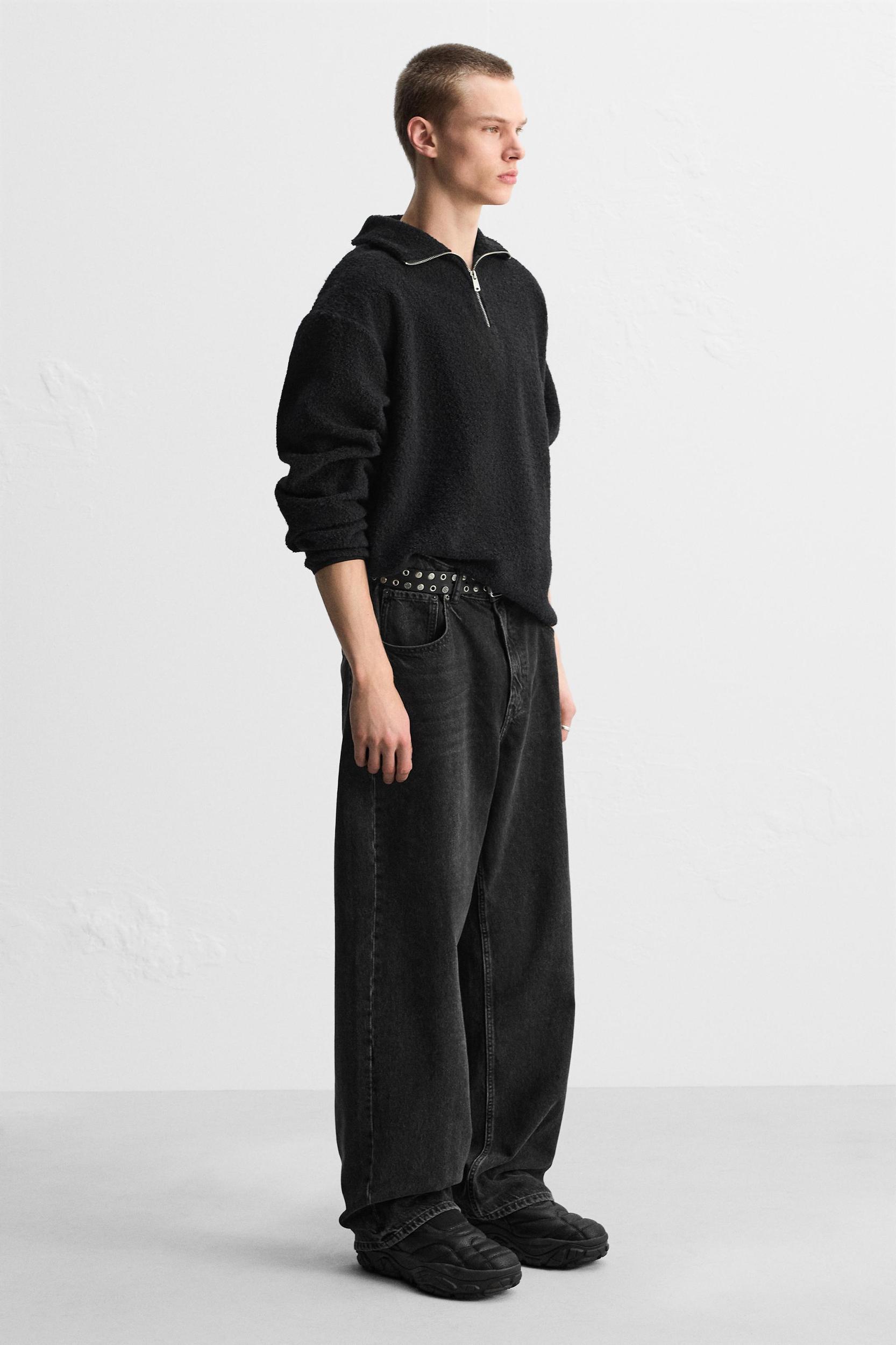 LACELESS QUILTED SNEAKERS Product Image