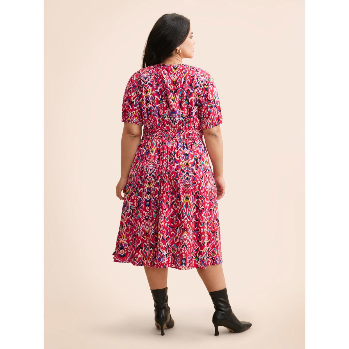 Plus Size Bandana Print V Neck Shirred Gathered Dress Rosered Women Elegant Gathered V-neck Short sleeve Curvy BloomChic 14-16/1X Product Image