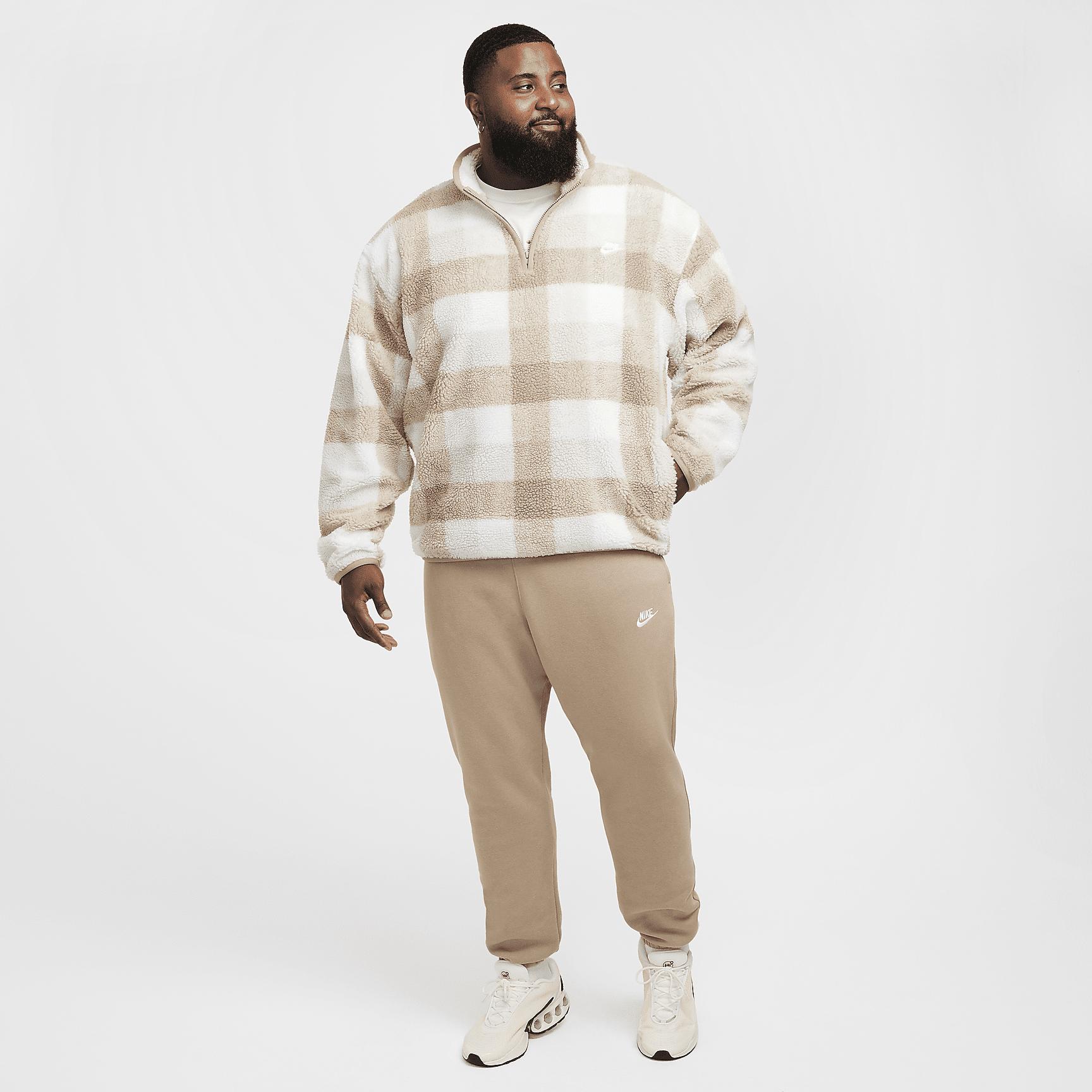 Nike Men's Club Winterized Half-Zip Product Image