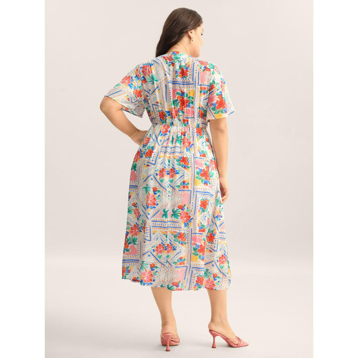 Plus Size Floral Collage Print Pockets Midi Dress Multicolor Women Notched collar Short sleeve Curvy BloomChic 18-20/2X Product Image