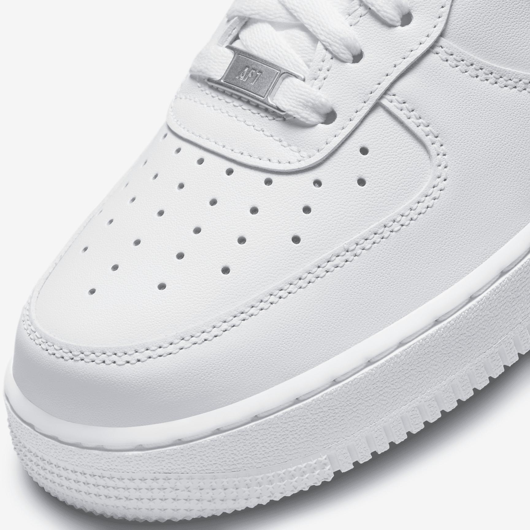 Nike Mens Air Force 1 07 Shoes | CW2288-111 Product Image