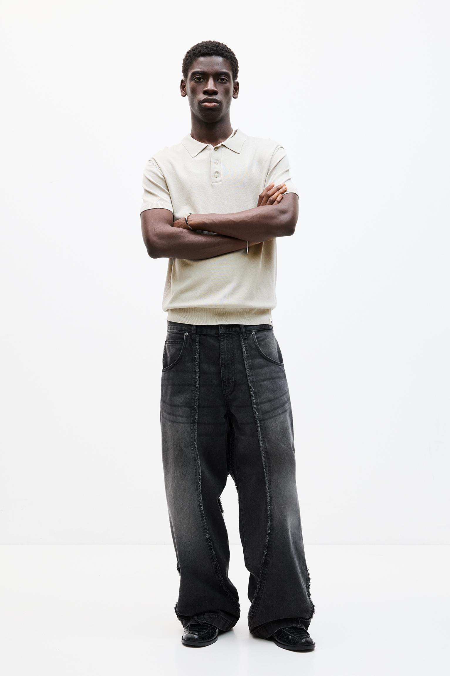 Short sleeve knit polo shirt Product Image