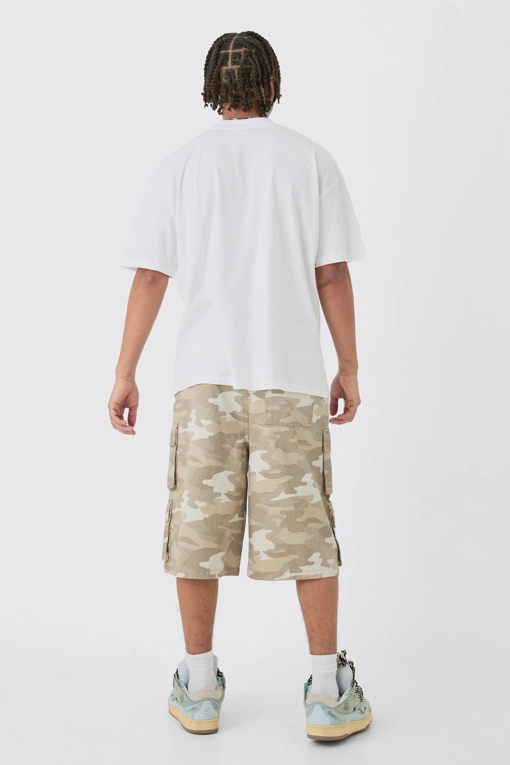 Oversized Skull Over Seams Graphic T-shirt | boohooMAN USA Product Image