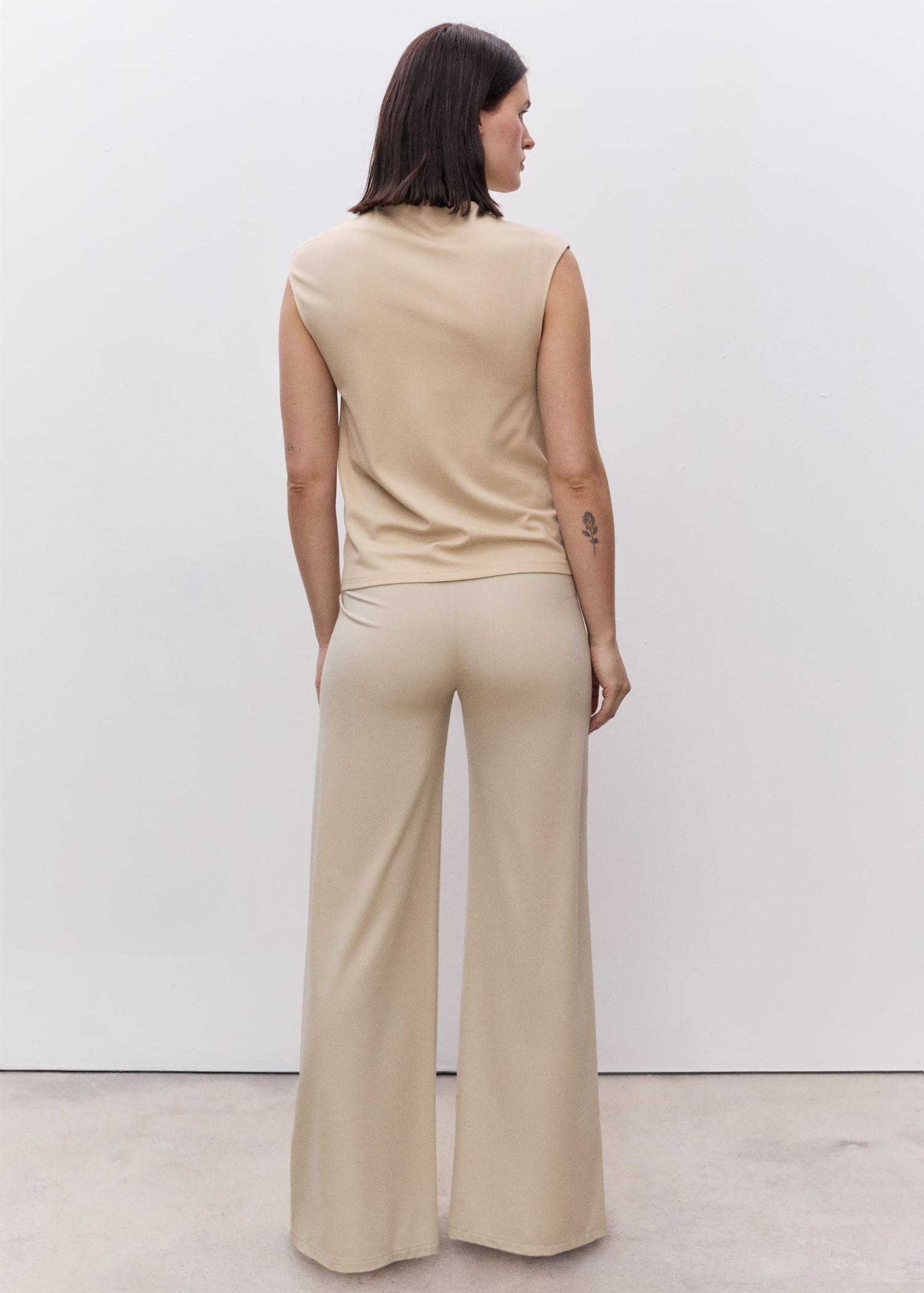 Draped neck sleeveless t-shirt - Women | MANGO USA Product Image