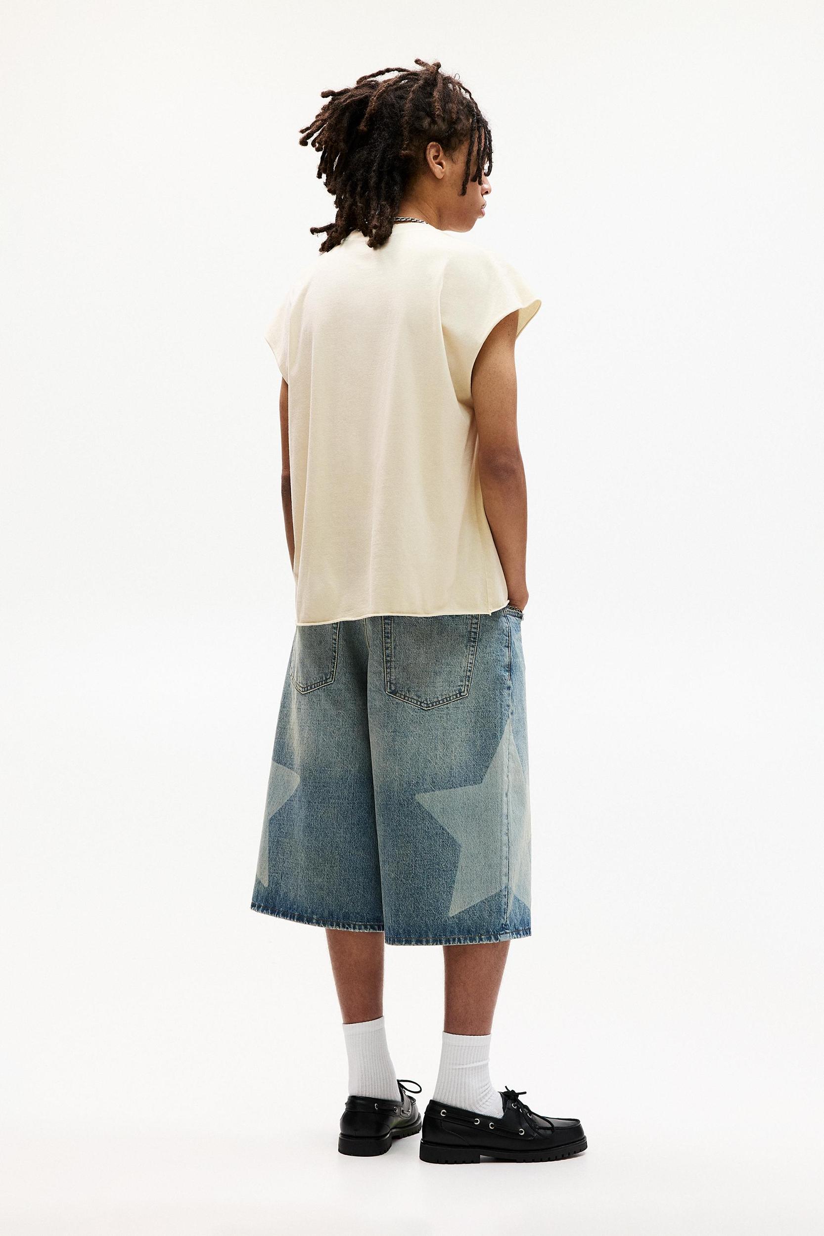 Washed sleeveless T-shirt Product Image