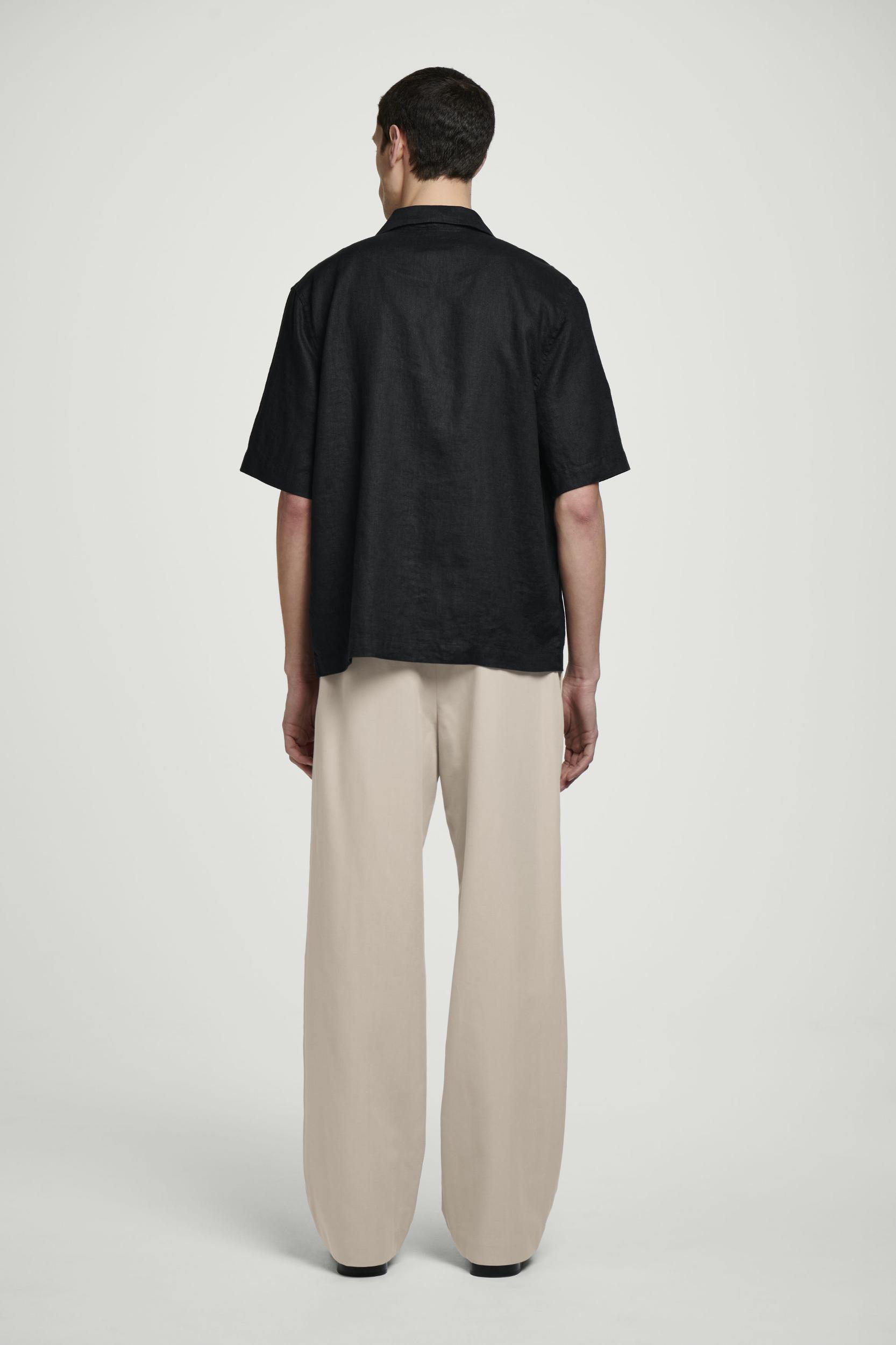 LINEN SHORT-SLEEVED SHIRT Product Image