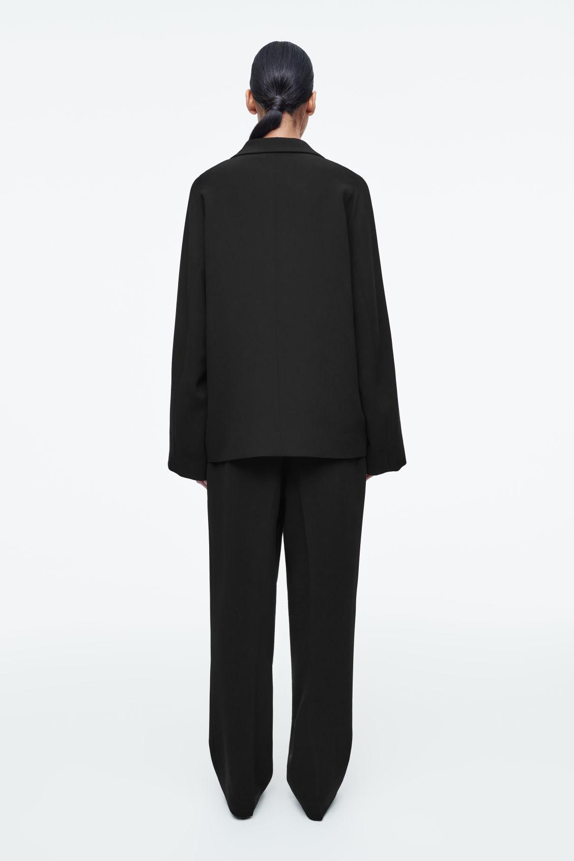 OVERSIZED FLUID SINGLE-BREASTED BLAZER Product Image