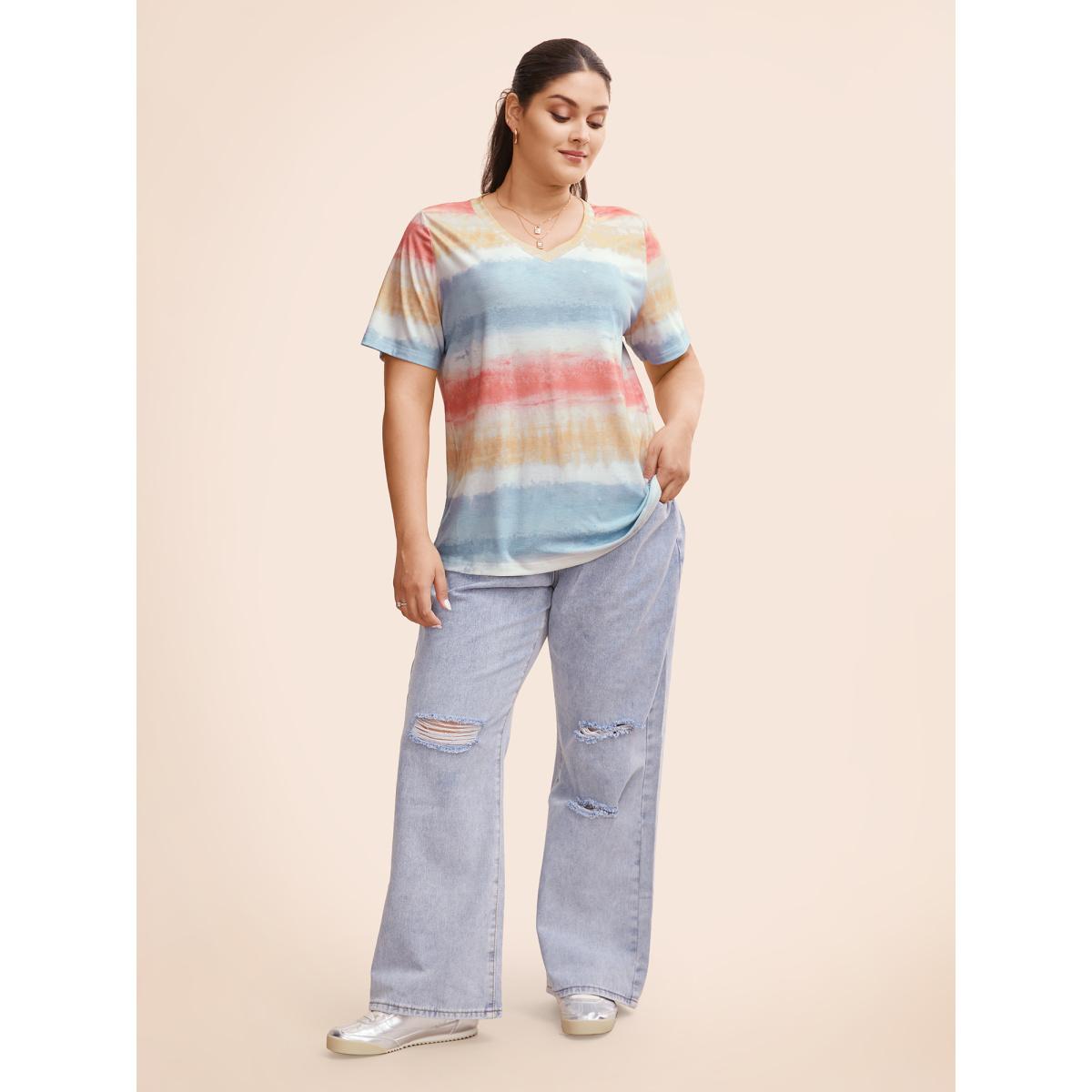 Plus Size Gradient Color Symmetrical Pattern T-shirt Multicolor Women Casual Non Art&design V-neck Everyday T-shirts BloomChic 10/M Product Image