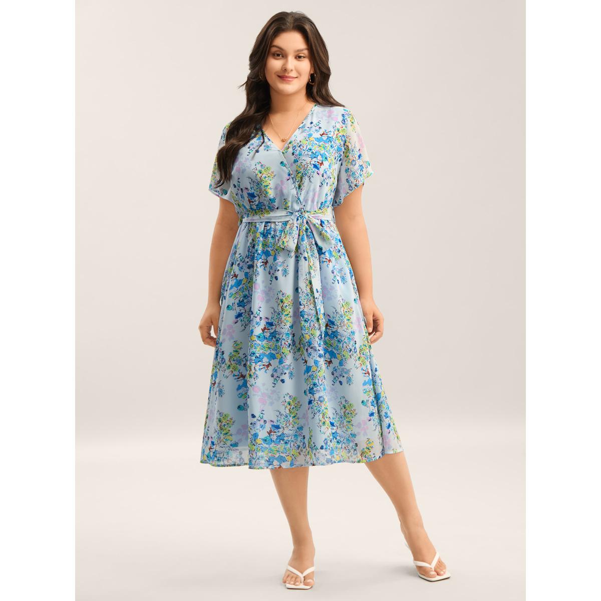 Plus Size Breezy Floral Lined Pockets Midi Dress LightBlue Women Overlap Collar Short sleeve Curvy BloomChic 28/5X Product Image