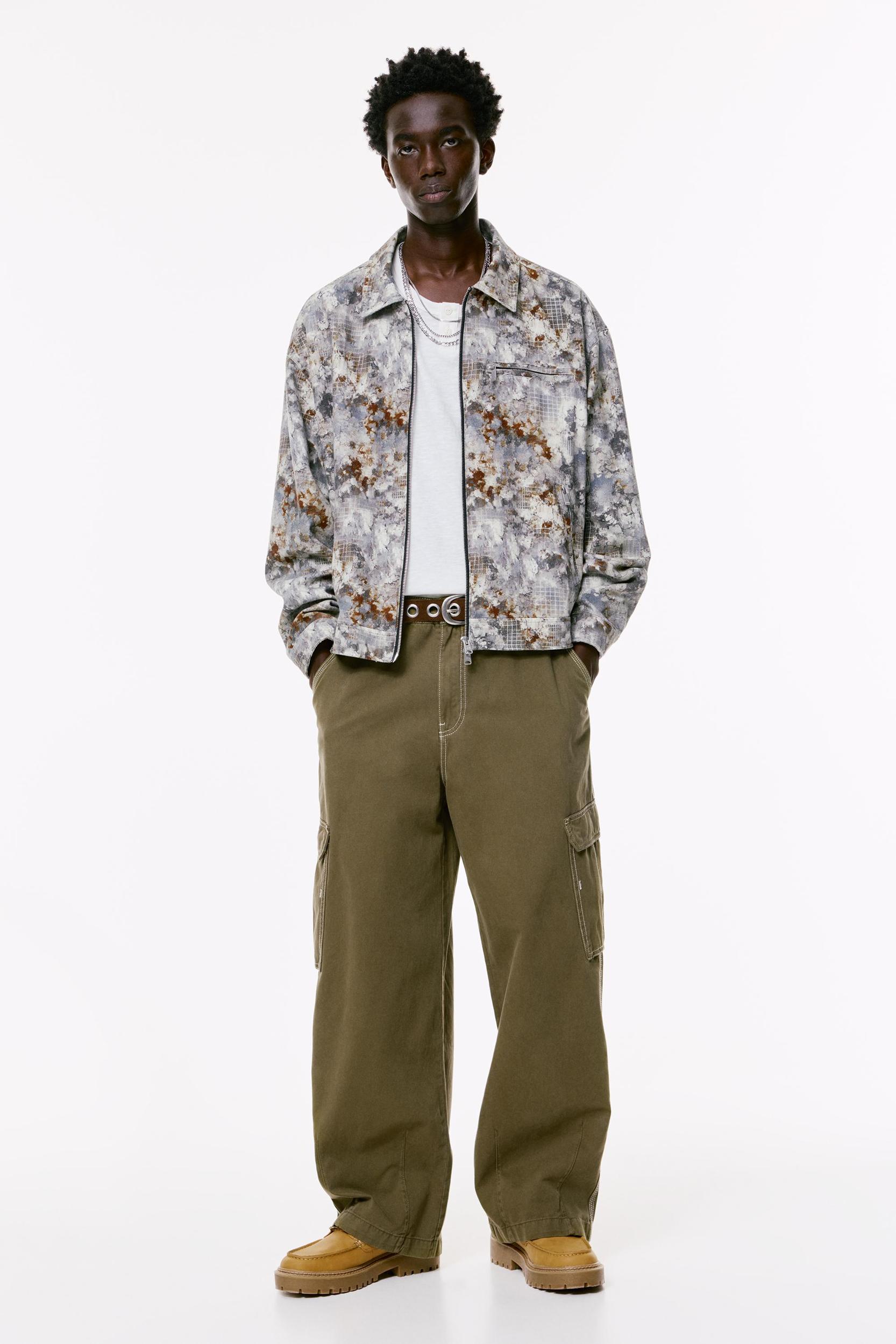 Baggy cargo trousers Product Image
