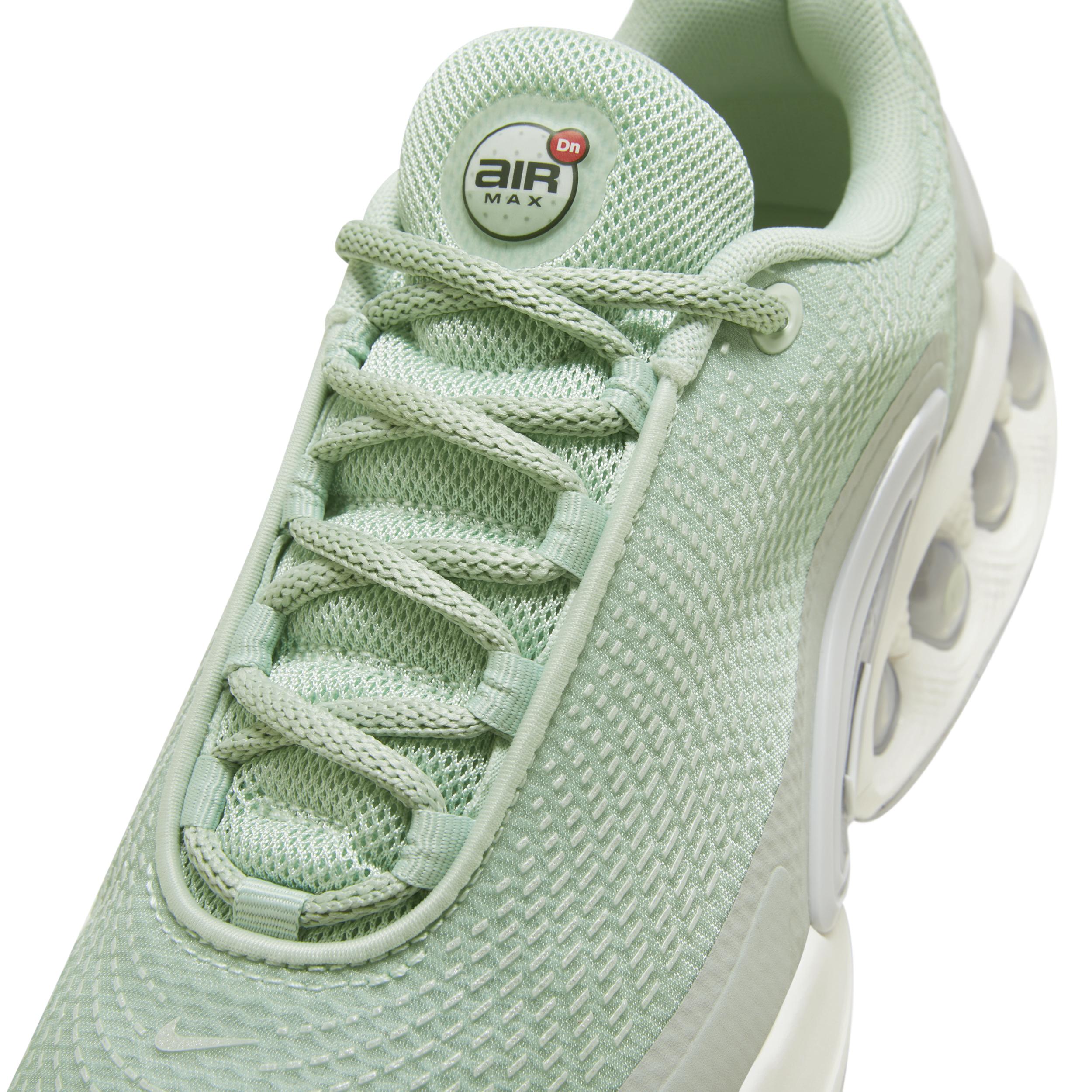 Nike Womens Air Max Dn SE Shoes | HJ9636-001 Product Image