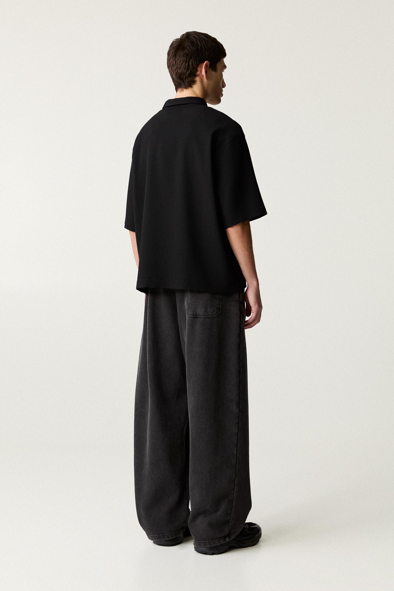 Short sleeve shirt in pleated fabric Product Image