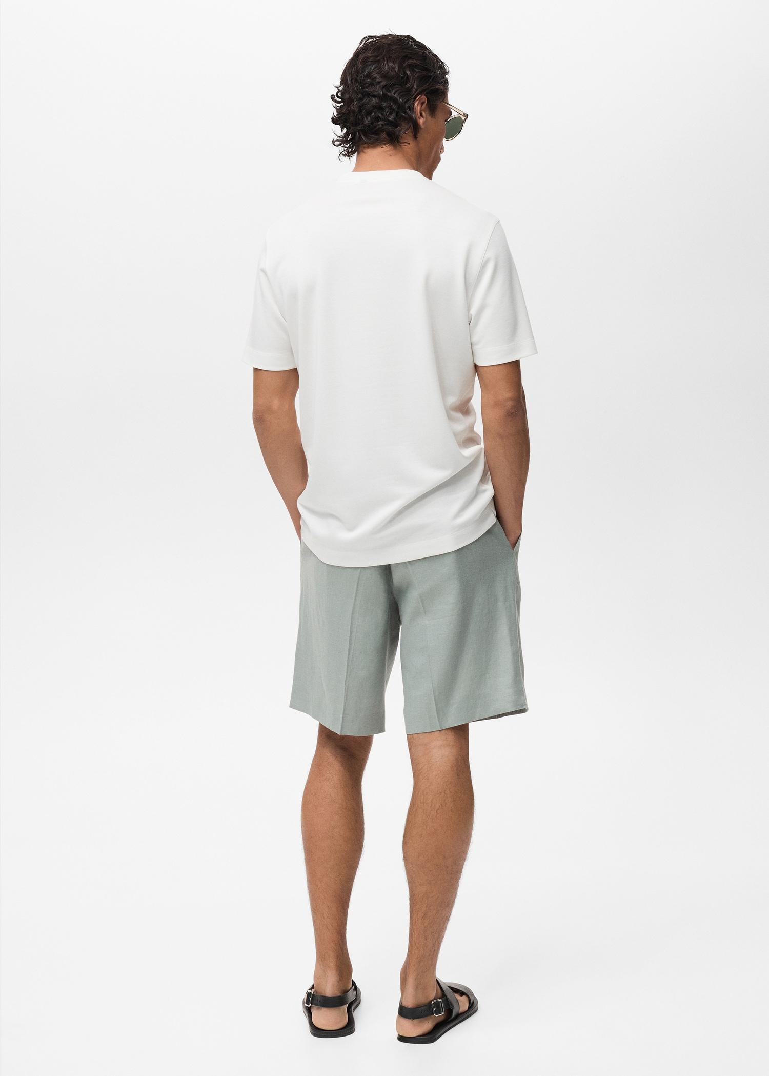 Short-sleeved lyocell t-shirt - Men | MANGO USA Product Image