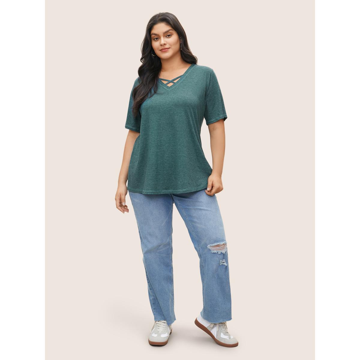 Plus Size Solid Crisscross Neck Contrast Stitch T-shirt DarkGreen Women Casual Plain V-neck Everyday T-shirts BloomChic 26/4X Product Image