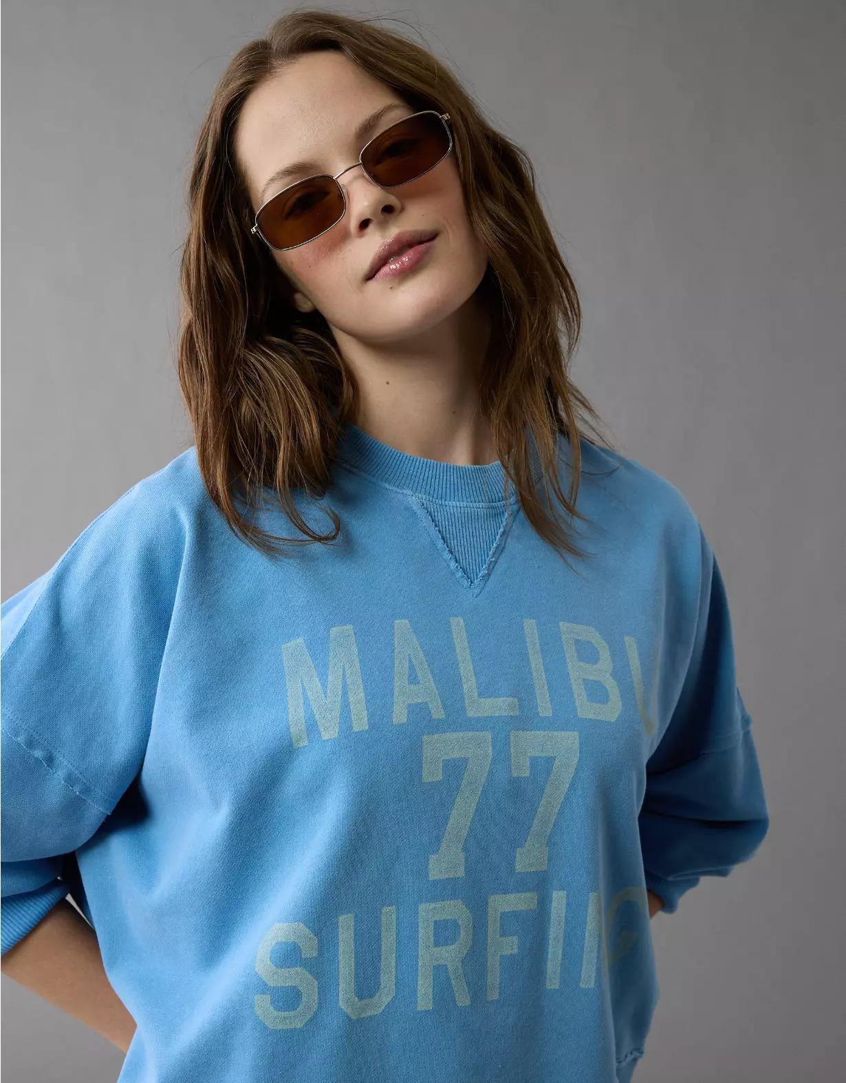 AE Big Hug Destination Graphic Crew Neck Sweatshirt Product Image