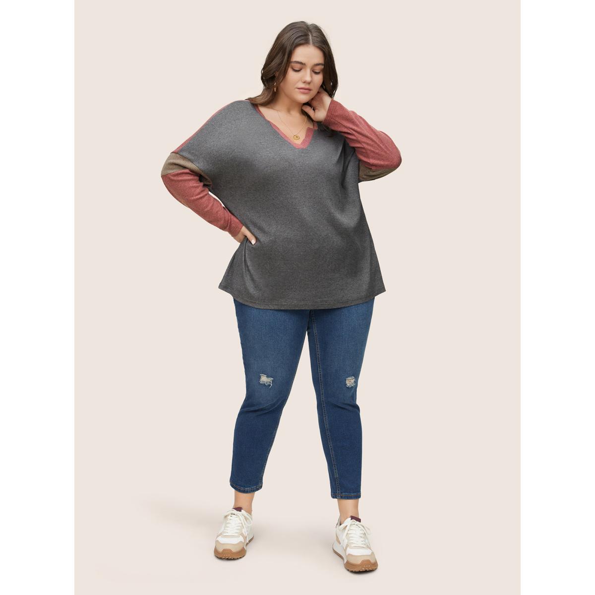 Plus Size Colorblock Patchwork Batwing Sleeve Notched T-shirt Gray Women Casual Contrast Plain Notched collar Everyday T-shirts BloomChic 28/5X Product Image
