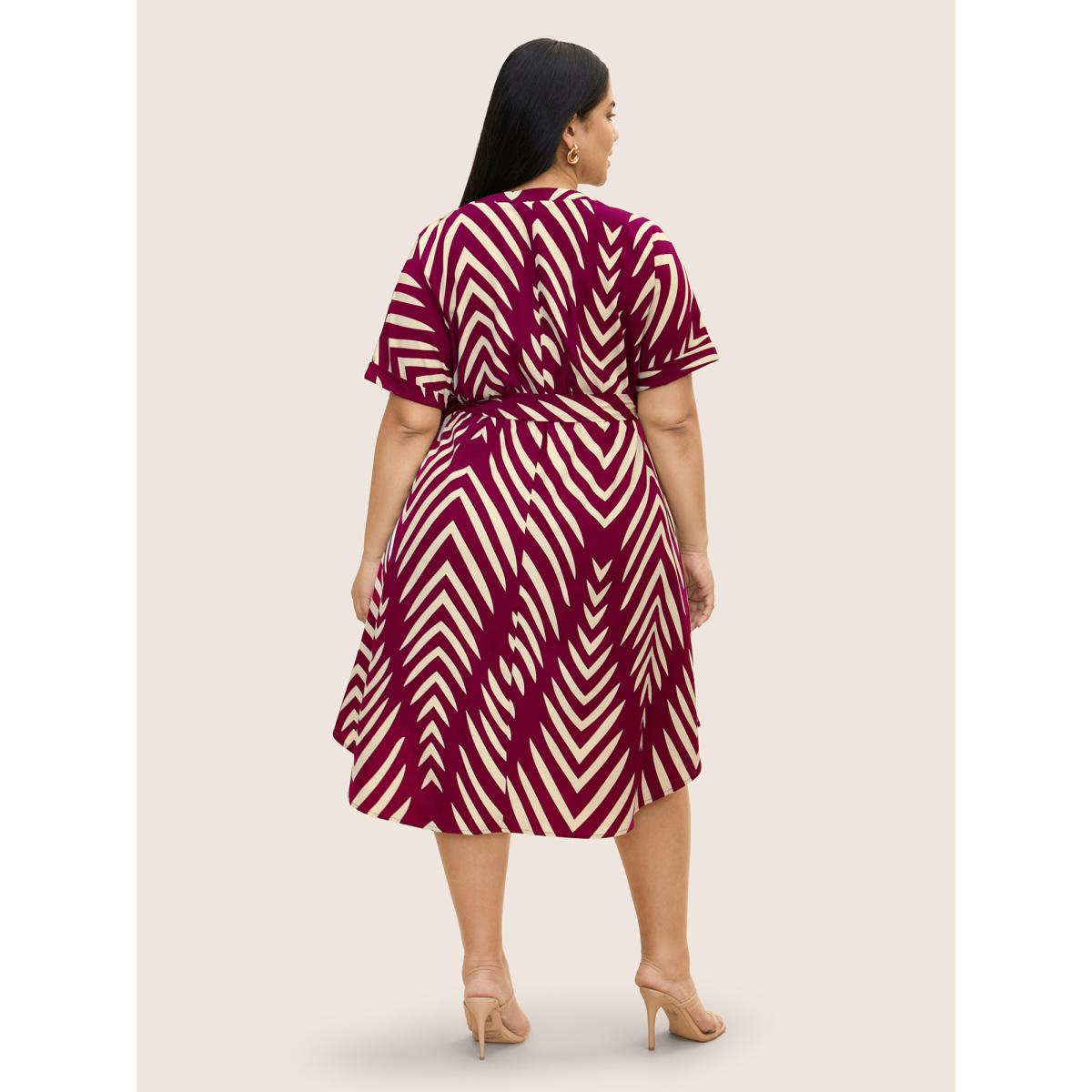 Plus Size Geometric Belted Dolman Sleeve Curved Hem Dress RedViolet Women Office Flat collar with V-notch Short sleeve Curvy BloomChic 28/5X Product Image