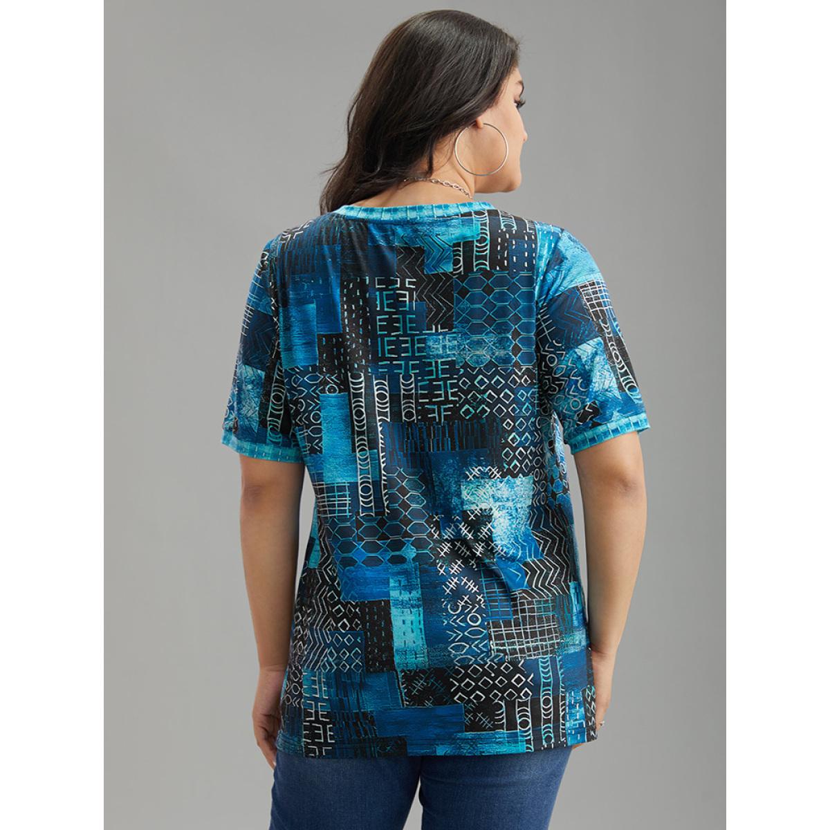 Plus Size Geometric Print V Neck T-shirt Multicolor Women Casual Printed Geometric V-neck Dailywear T-shirts BloomChic 12/L Product Image