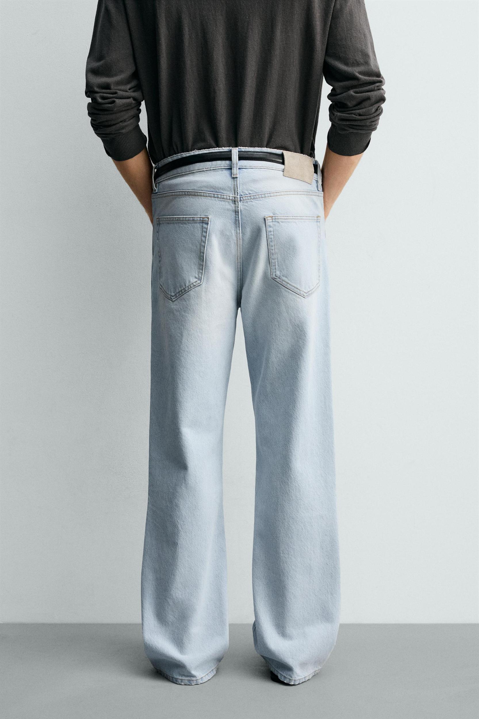 FLARE FIT JEANS Product Image