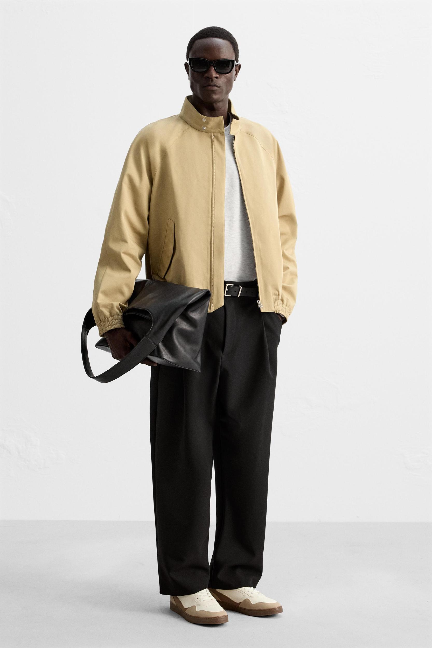 RETRO STYLE SNEAKERS Product Image