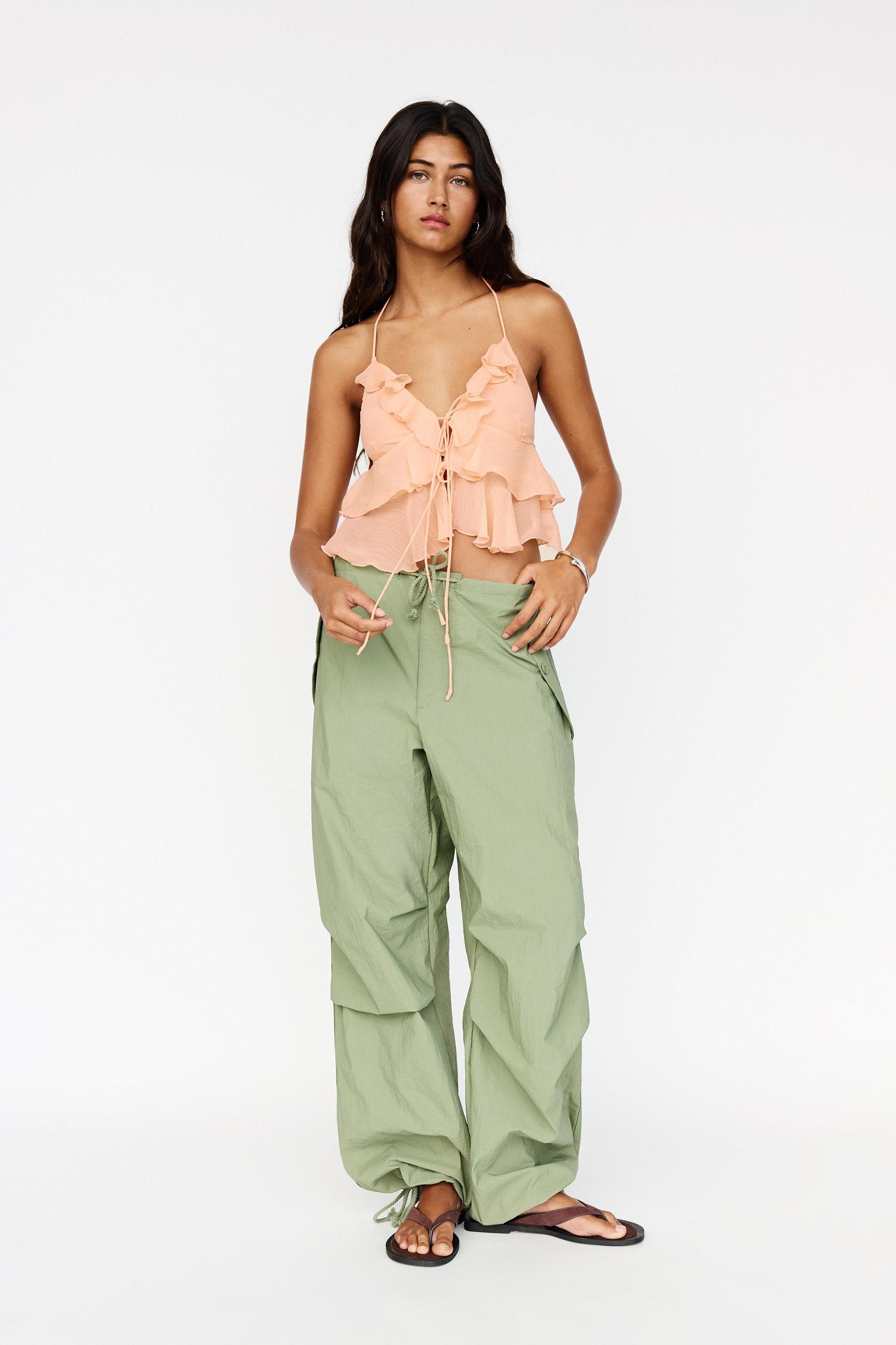 Ruffled top with bow Product Image