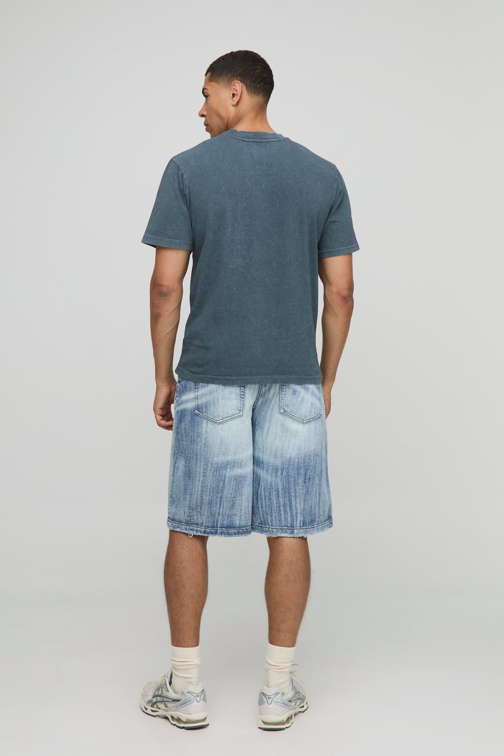 Regular Fit Washed T-Shirt | boohooMAN USA Product Image