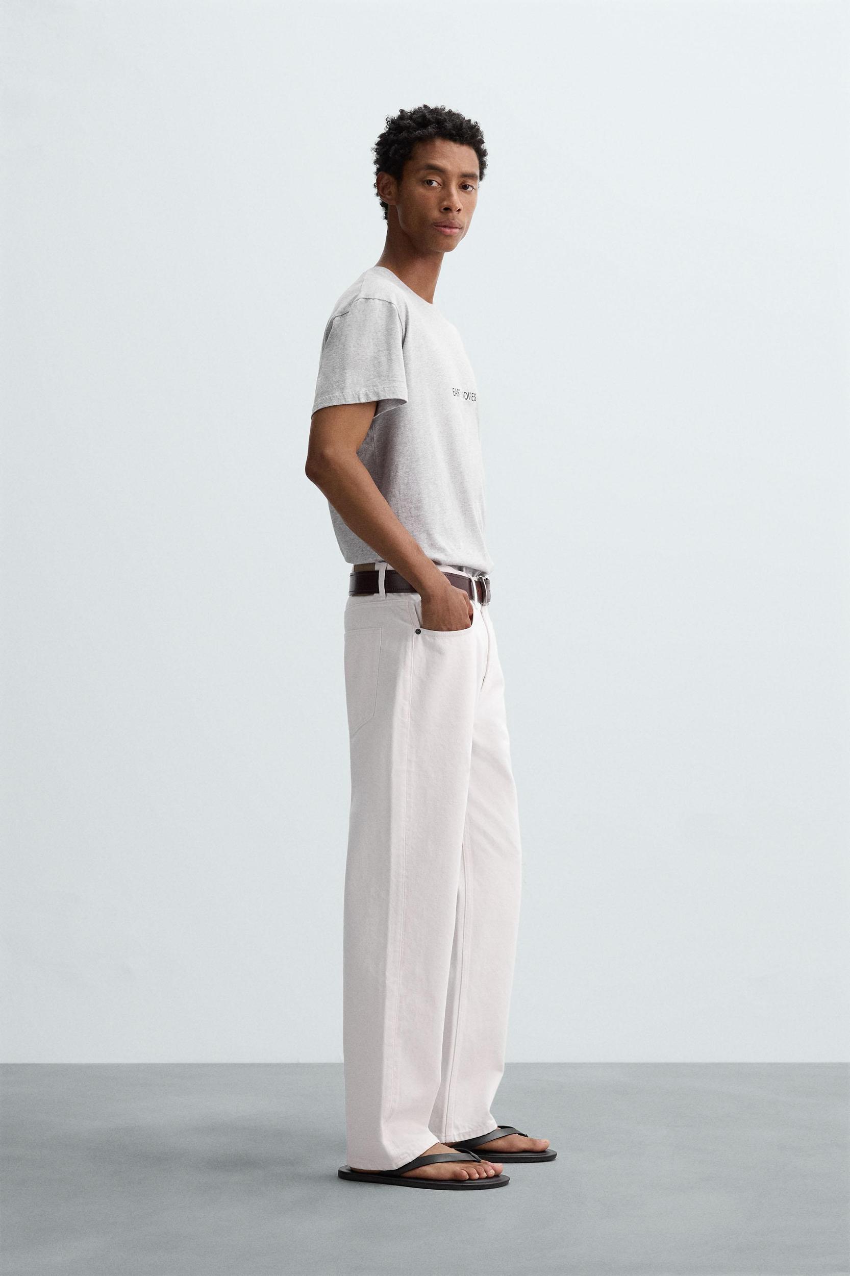 SLIM FIT TEXT T-SHIRT Product Image