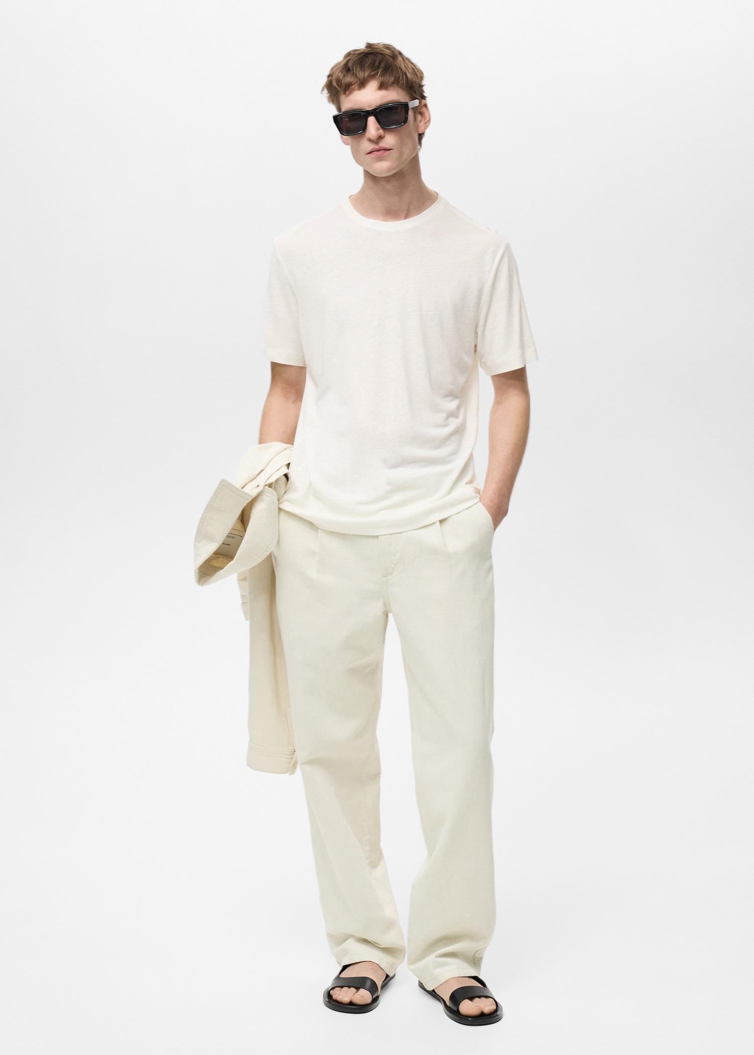 Linen-blend regular-fit pleated jeans - Men | MANGO USA Product Image