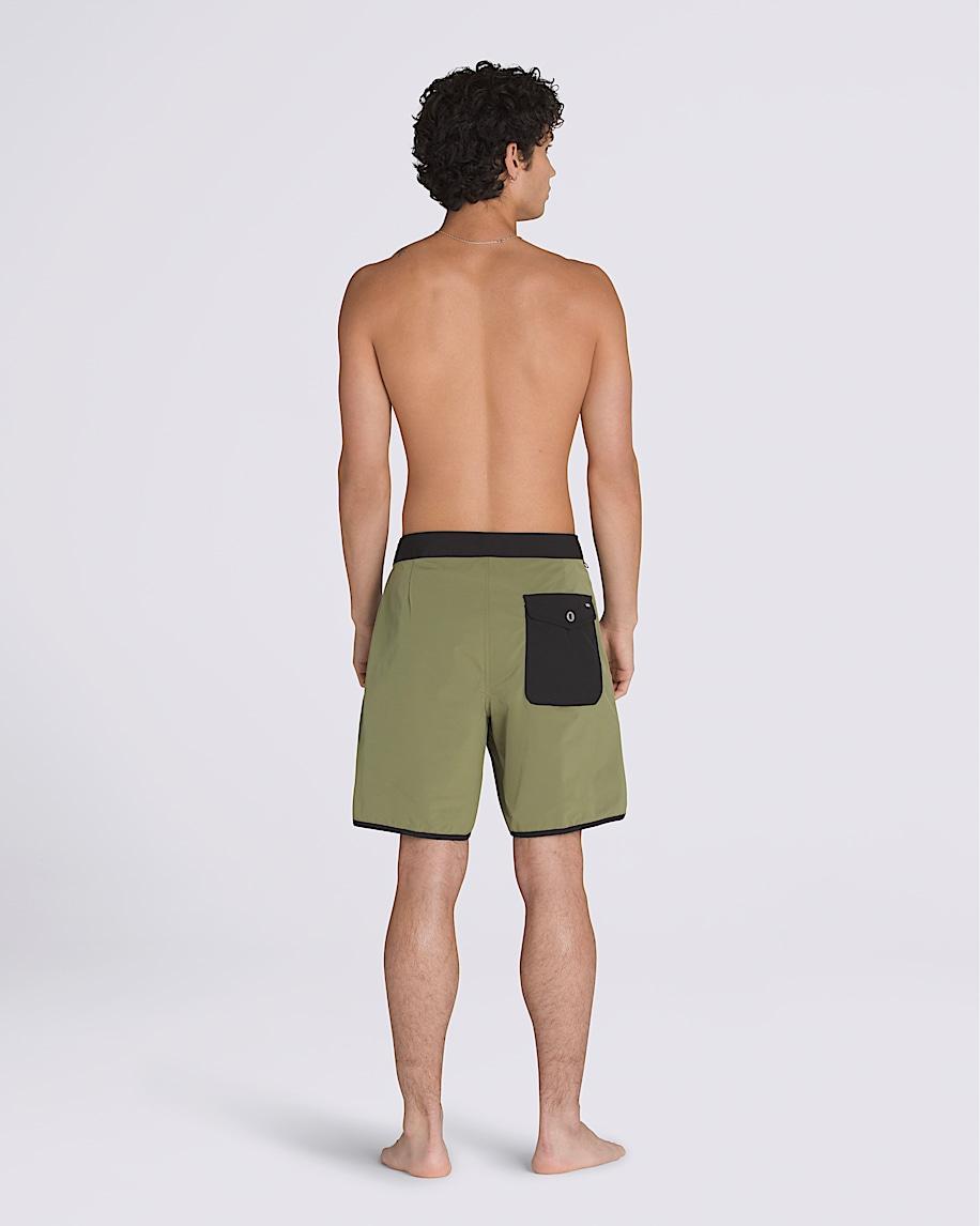 Everride Scalloped 18'' Boardshorts in Loden Green / Black| Vans US Product Image