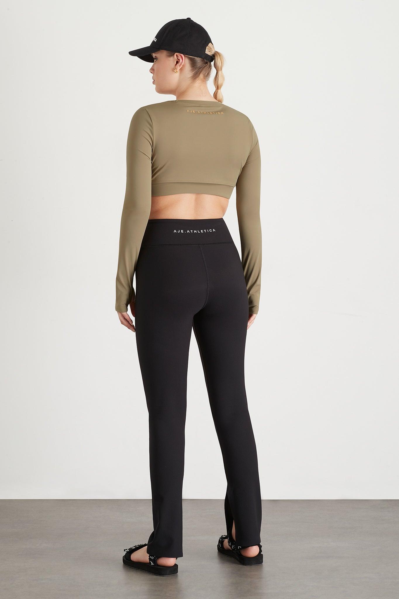 Layered Crop Set 356 Product Image