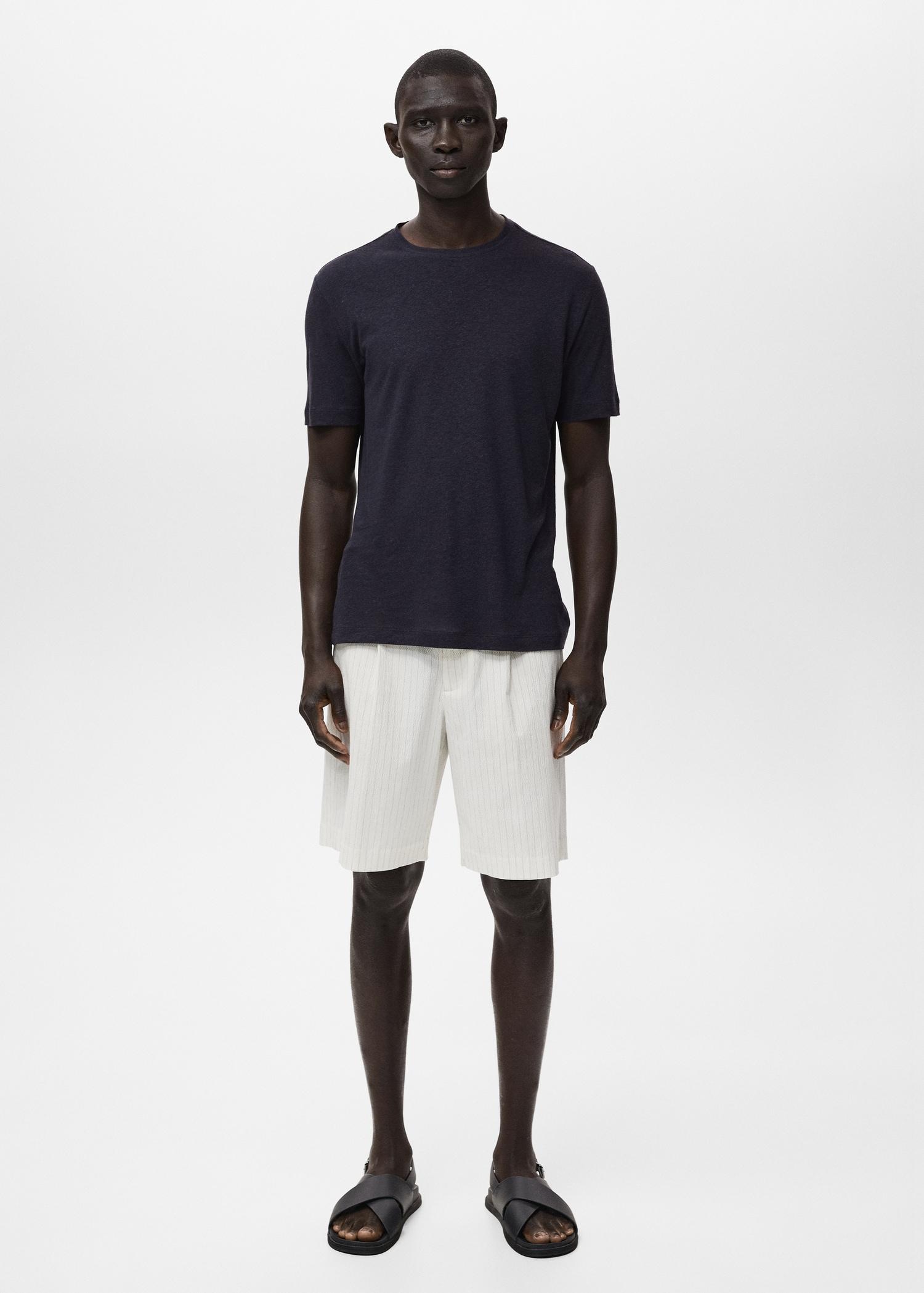 Linen slim-fit t-shirt - Men | MANGO USA Product Image
