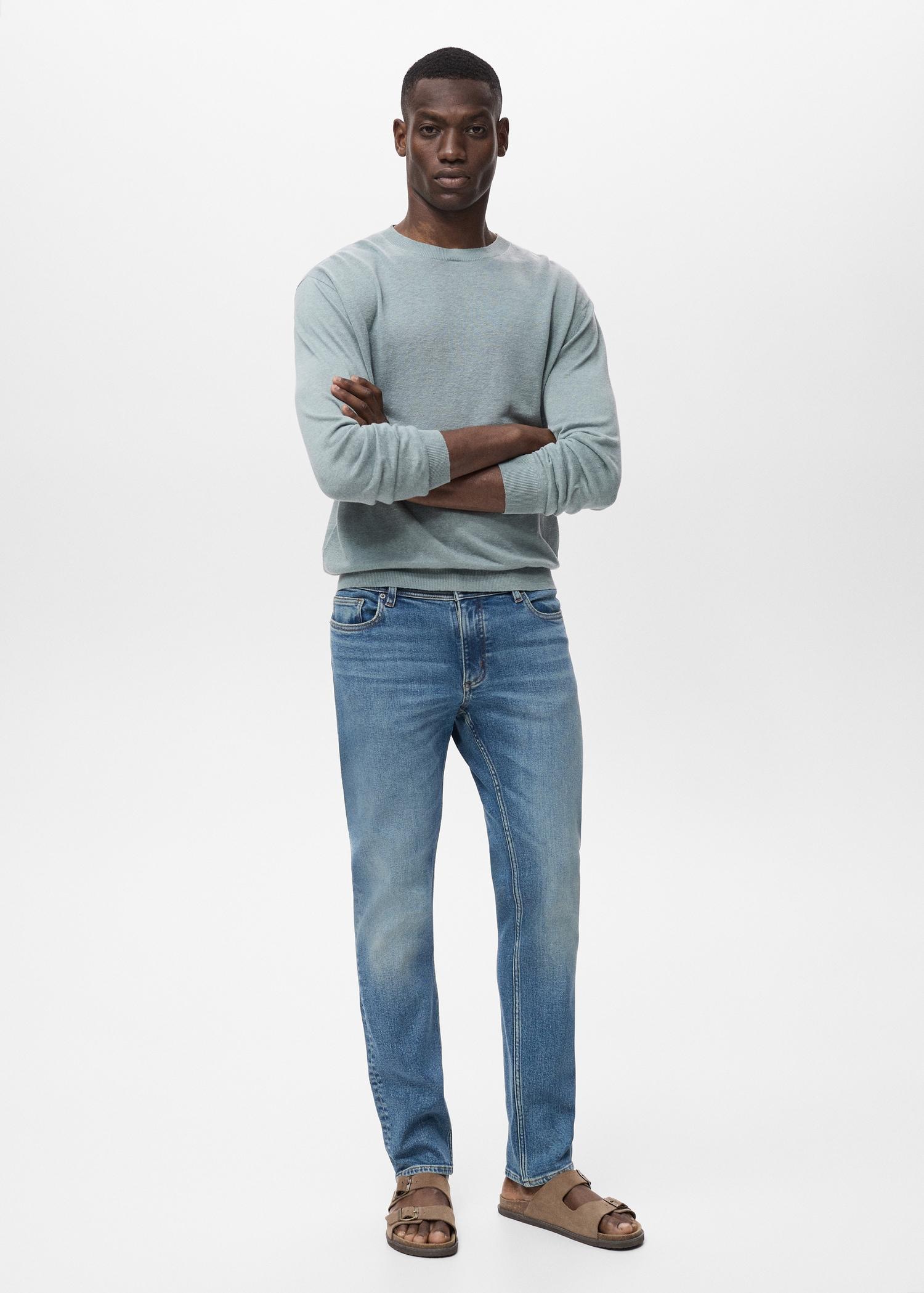Jan slim-fit faded medium-wash Jeans - Men | MANGO USA Product Image