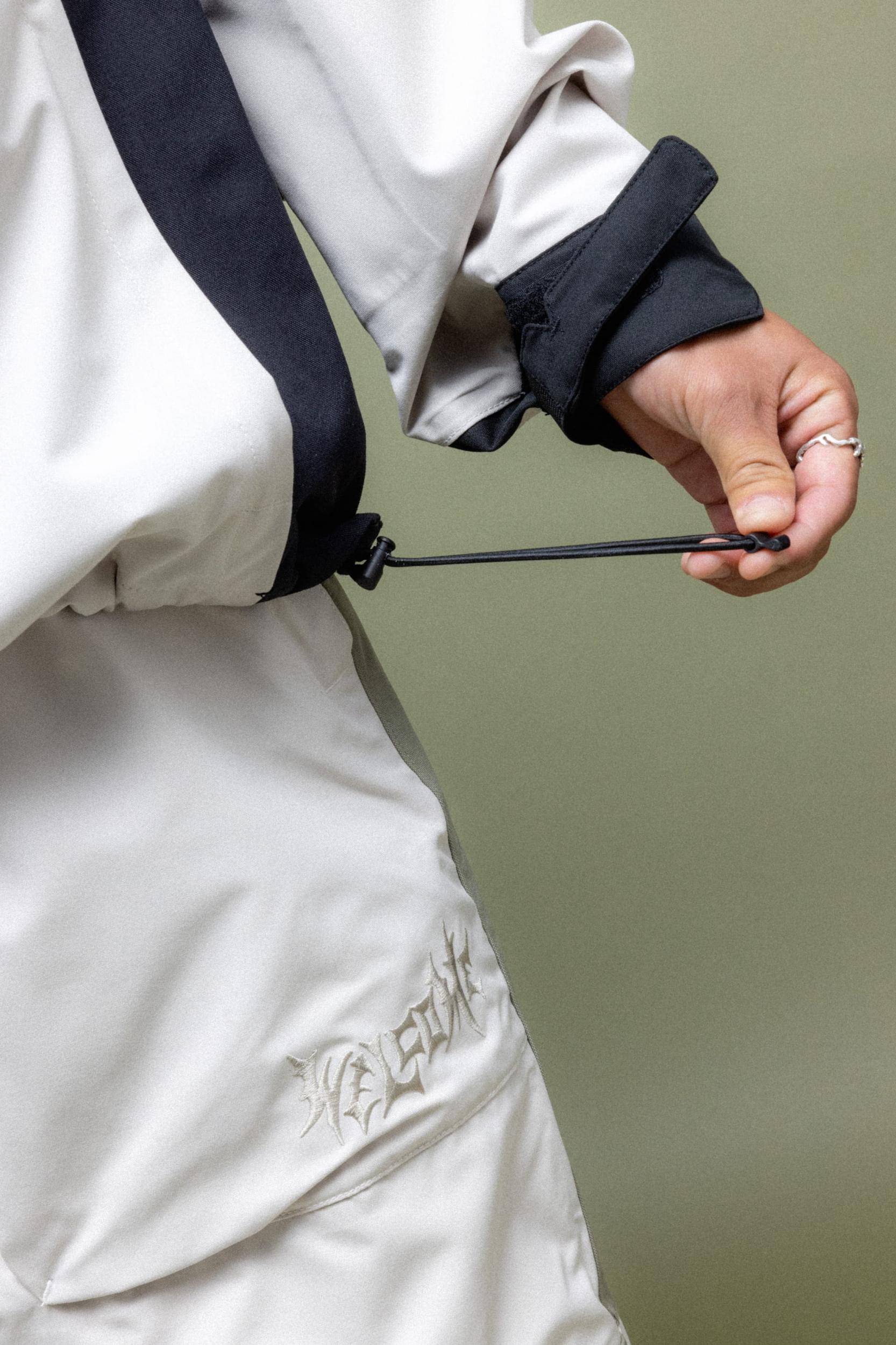 686 Men's Ghost 2.5L Anorak Male Product Image