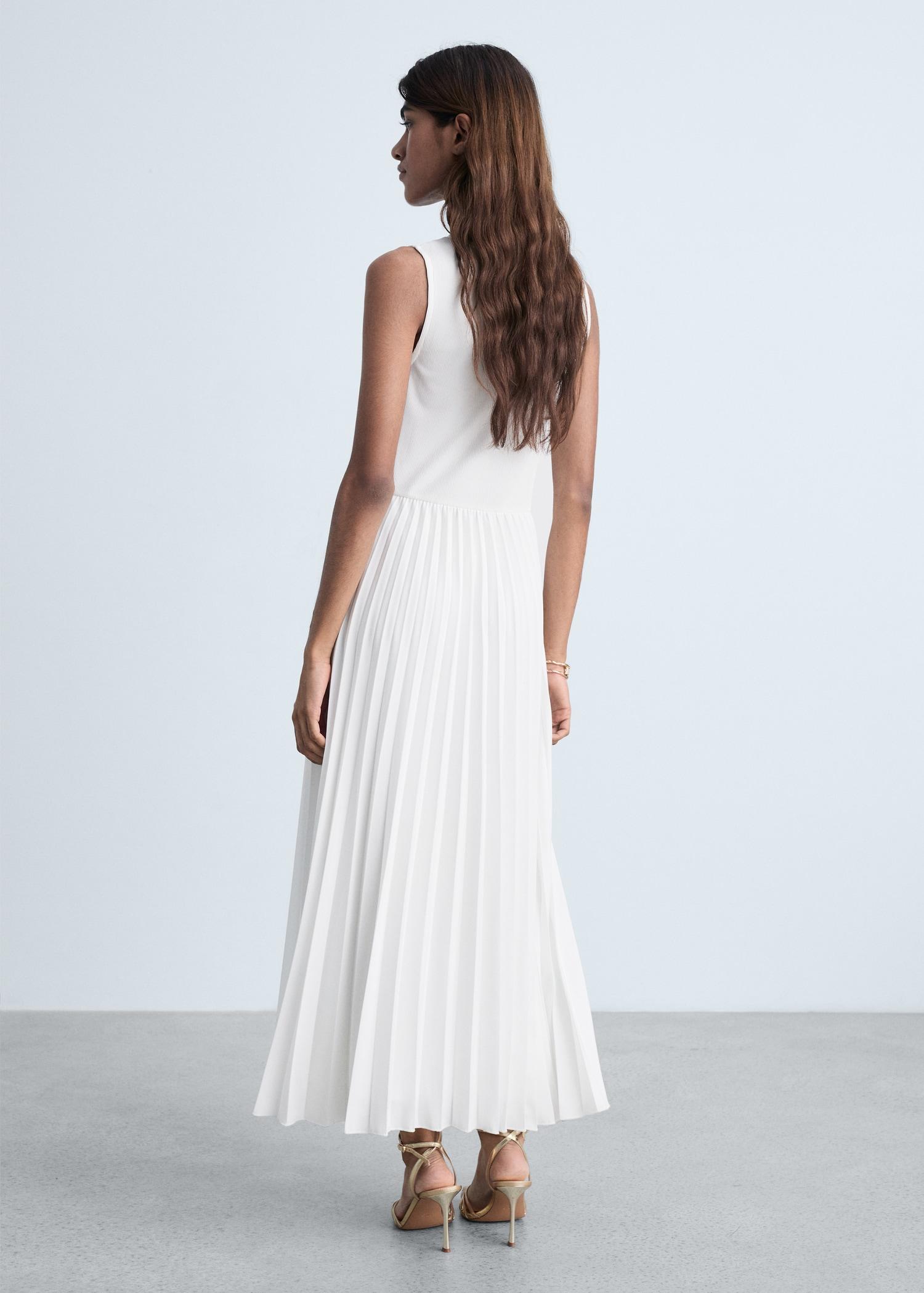 Pleated long dress - Women | MANGO USA Product Image