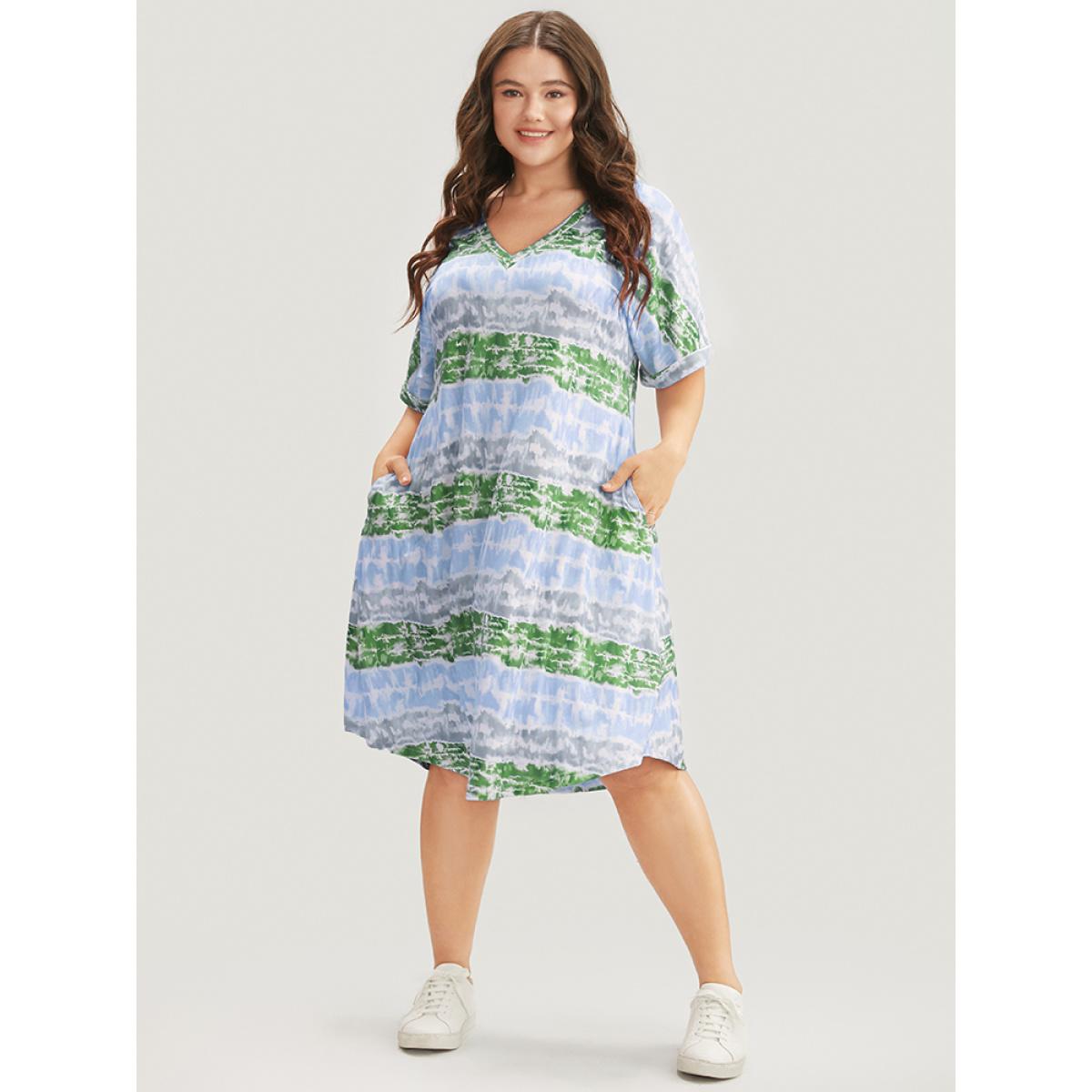 Plus Size Tie Dye V Neck Pocket Knee Dress Green Women Casual Pocket V-neck Short sleeve Curvy Knee Dress BloomChic 28/5X Product Image