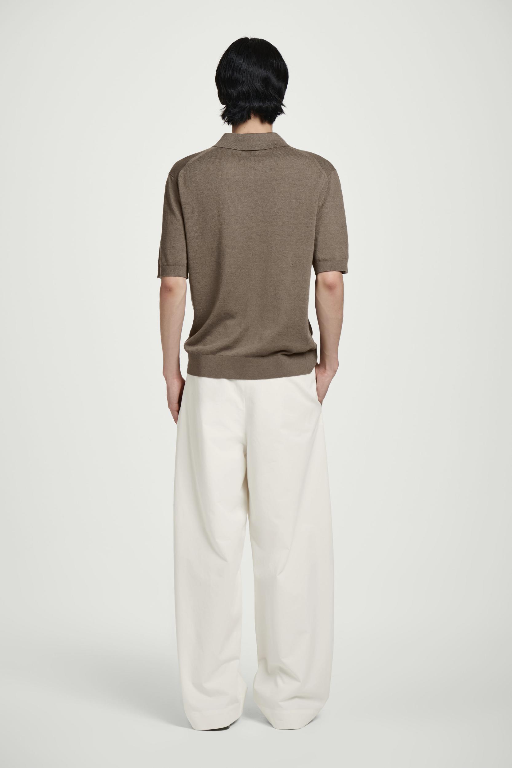 KNITTED LINEN POLO SHIRT Product Image