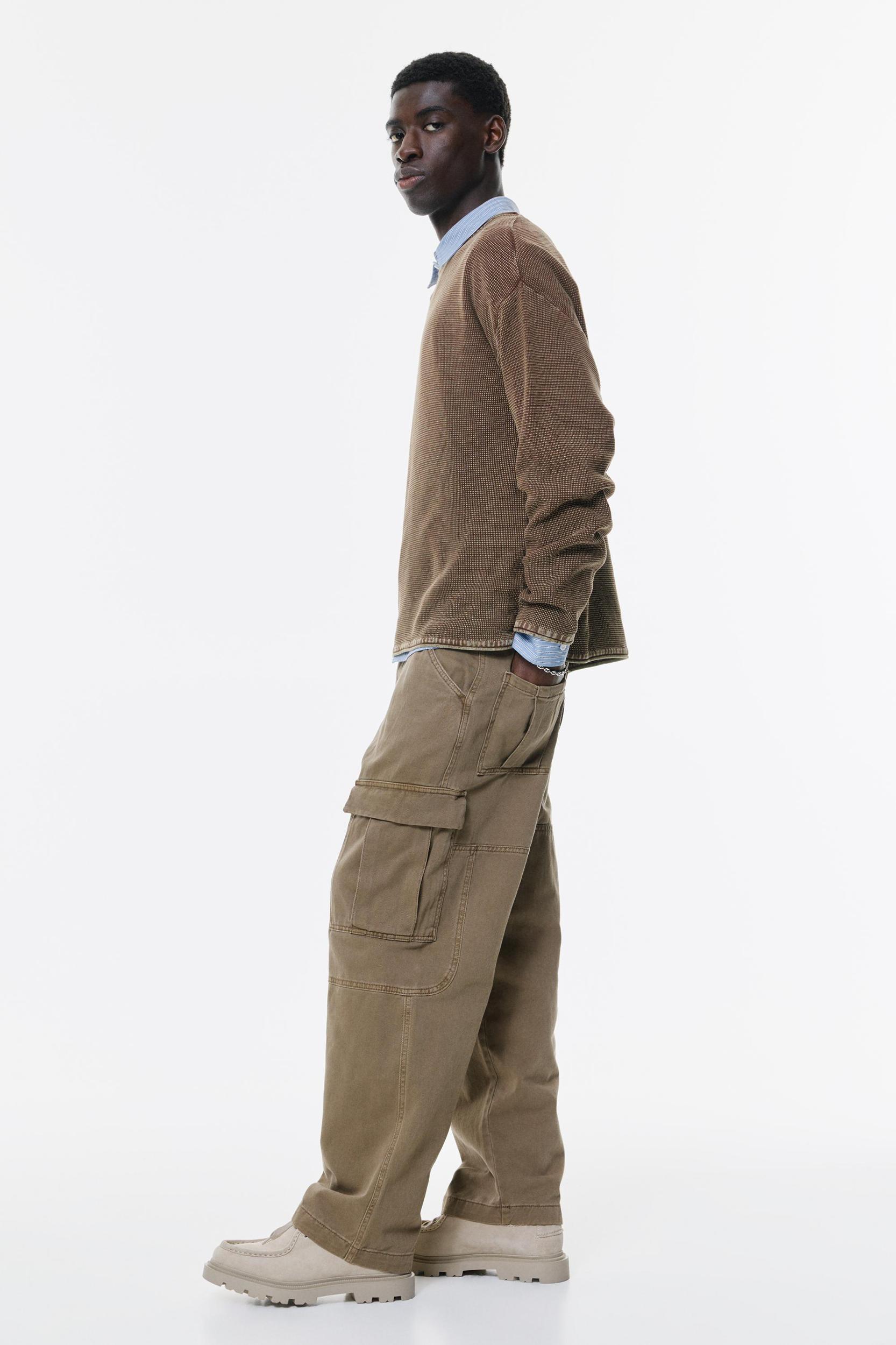 Baggy cargo trousers Product Image