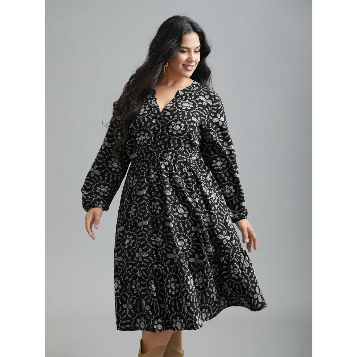 Plus Size Notched Collar Print Tiered Midi Dress Black Women Resort Non Flat collar with V-notch Elbow-length sleeve Curvy BloomChic 26/4X Product Image