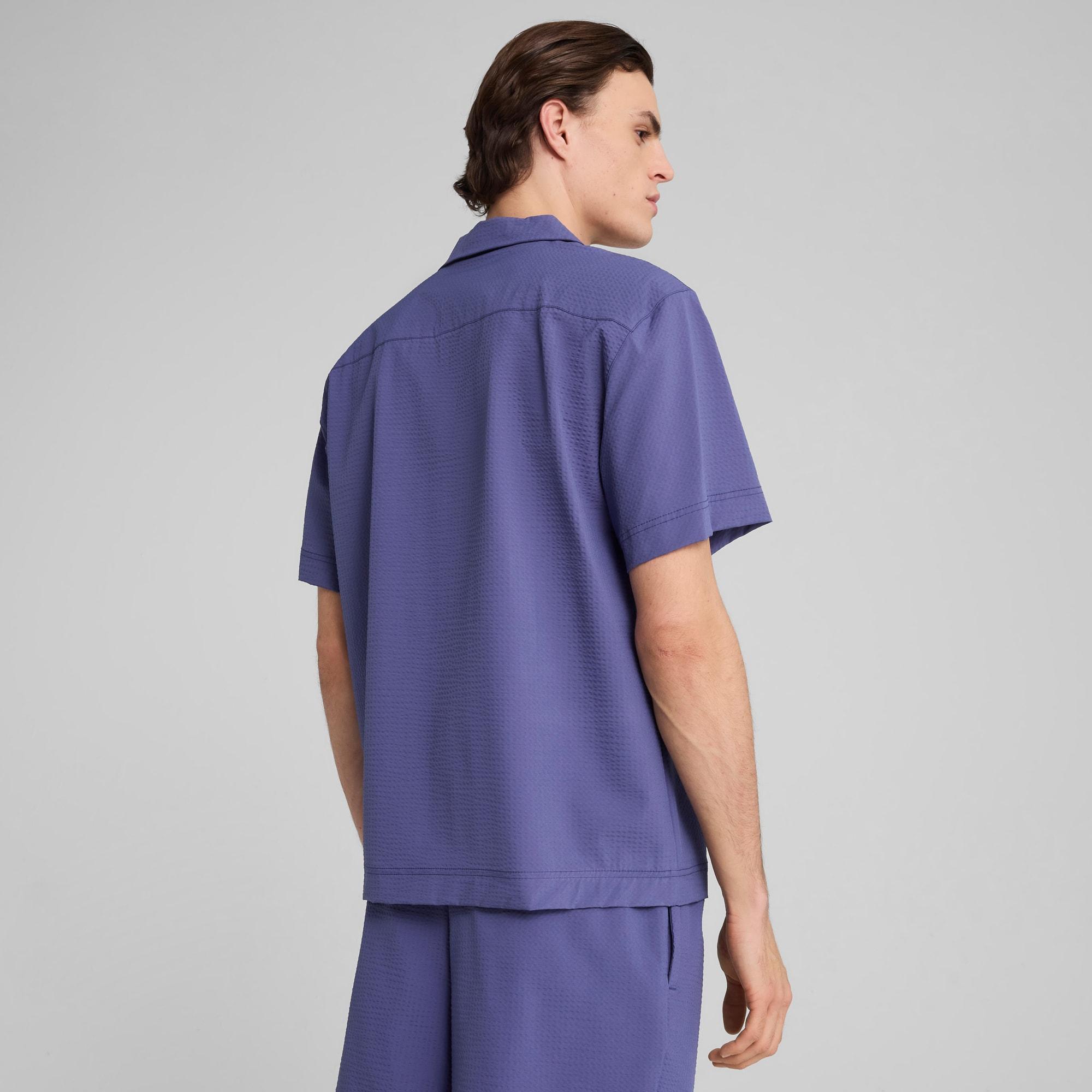 WARDROBE ESSENTIALS Men's Seersucker Relaxed Shirt Product Image