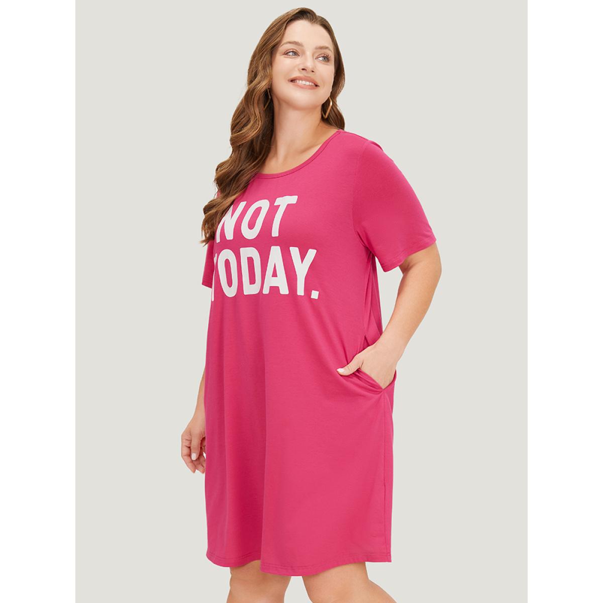 Plus Size Letter Print Pocket Short Sleeve Graphic Dress RedViolet Women Casual Pocket Curvy Knee Dress BloomChic 26/4X Product Image