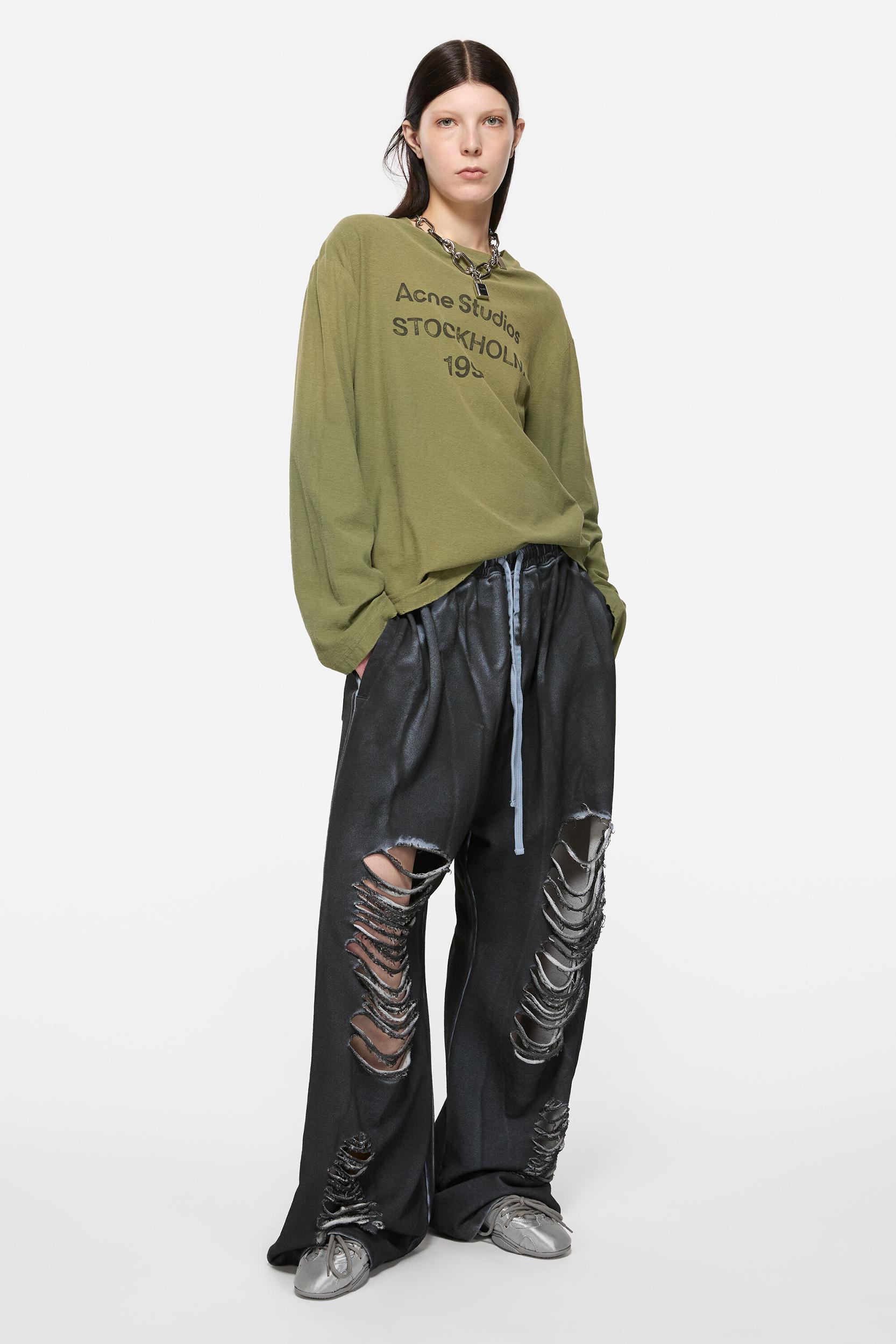 Logo t-shirt - Relaxed fit Product Image