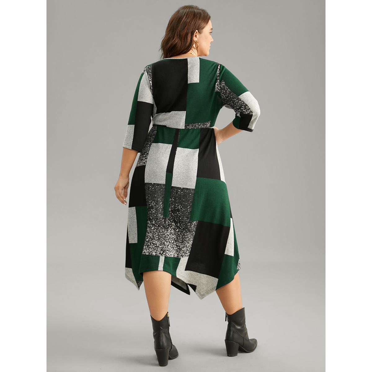 Plus Size Colorblock Contrast Round Neck Elastic Waist Dress Green Women Casual Printed Round Neck Elbow-length sleeve Curvy Midi Dress BloomChic 10/M Product Image
