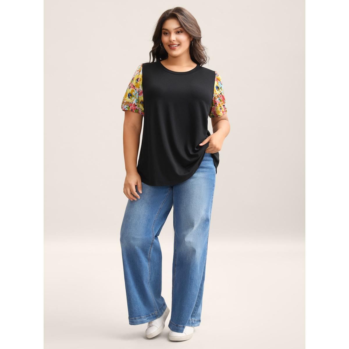 Plus Size Floral Sleeve Spliced Curvy Hem T-Shirt Black Women Gathered Round Neck Everyday-Casual T-shirts BloomChic 28/5X Product Image