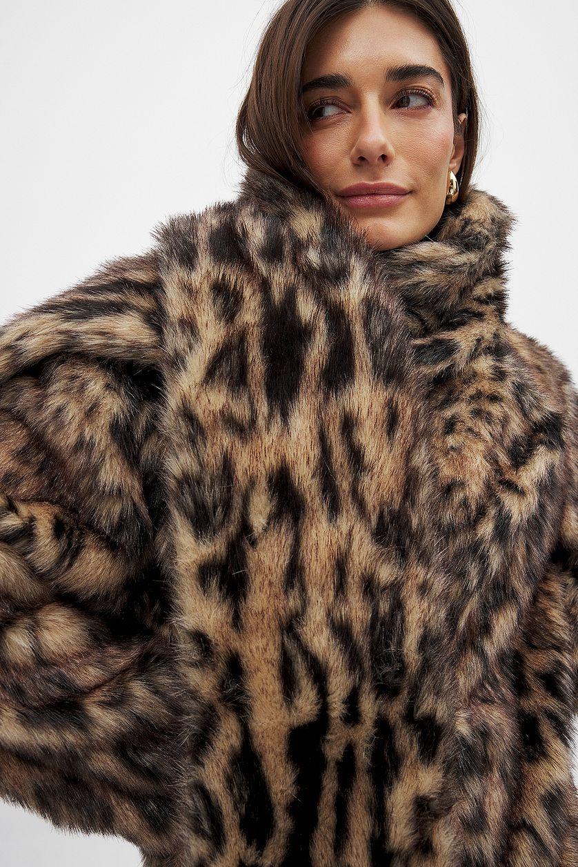 Leo Faux Fur Scarf Product Image