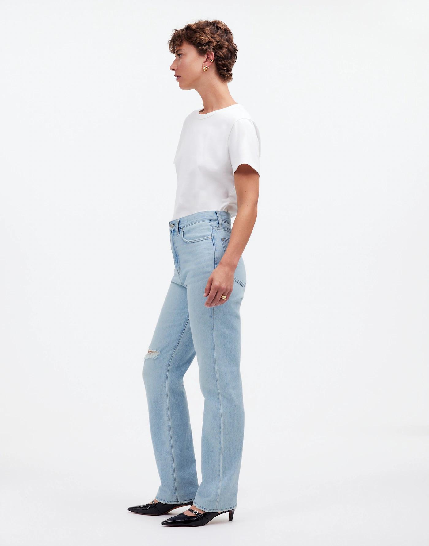 The Petite '90s Straight Jean Product Image