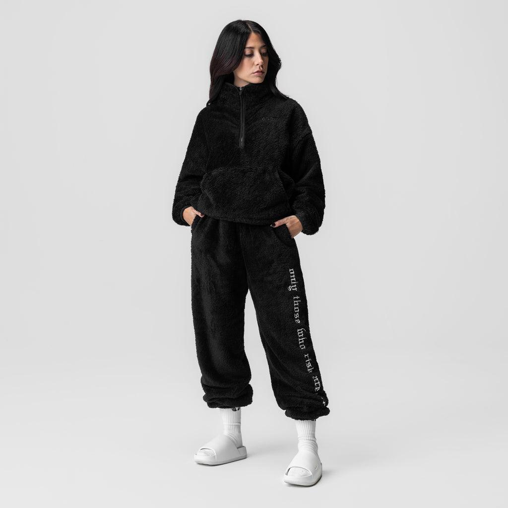 1008. Womens Sherpa Recovery Sweats - Black/White Product Image