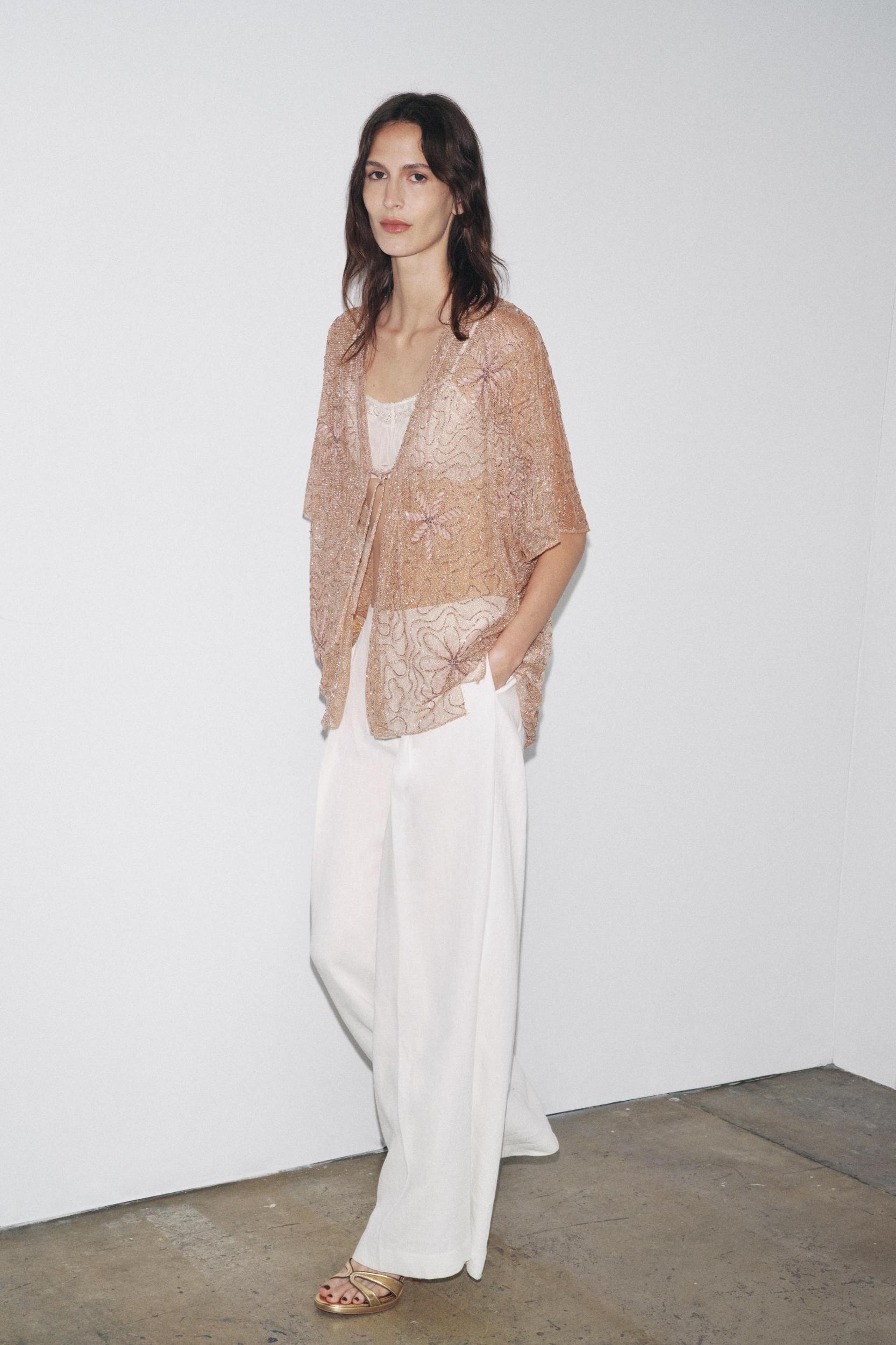 EMBROIDERED BLOUSE ZW COLLECTION Product Image