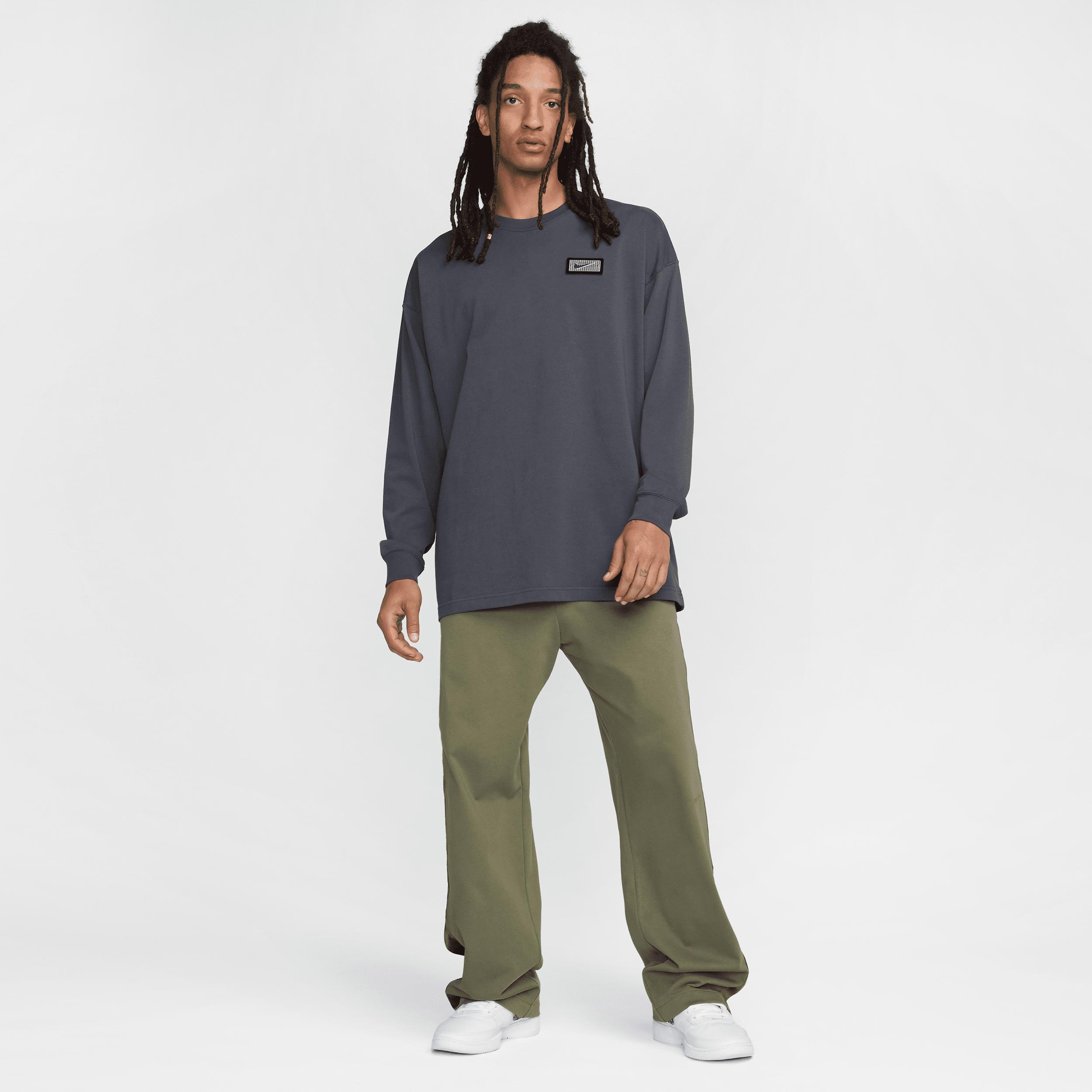 Nike Men's Devin Booker Long-Sleeve Basketball T-Shirt Product Image