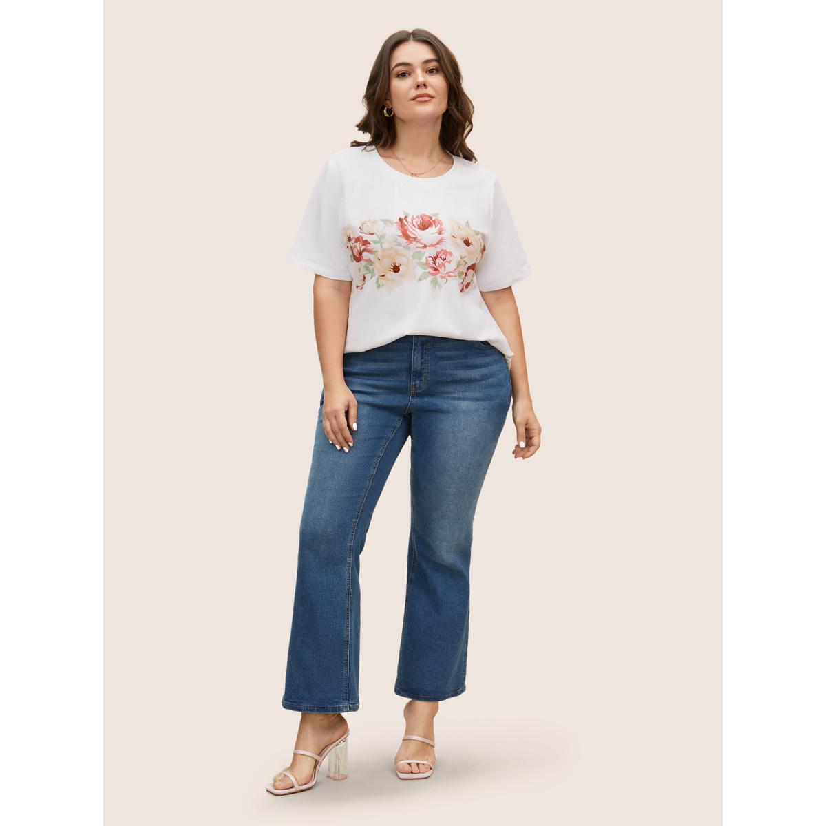 Plus Size Natural Flowers Print Crew Neck T-shirt Originalwhite Women Elegant Contrast Natural Flowers Round Neck Everyday T-shirts BloomChic 10/M Product Image
